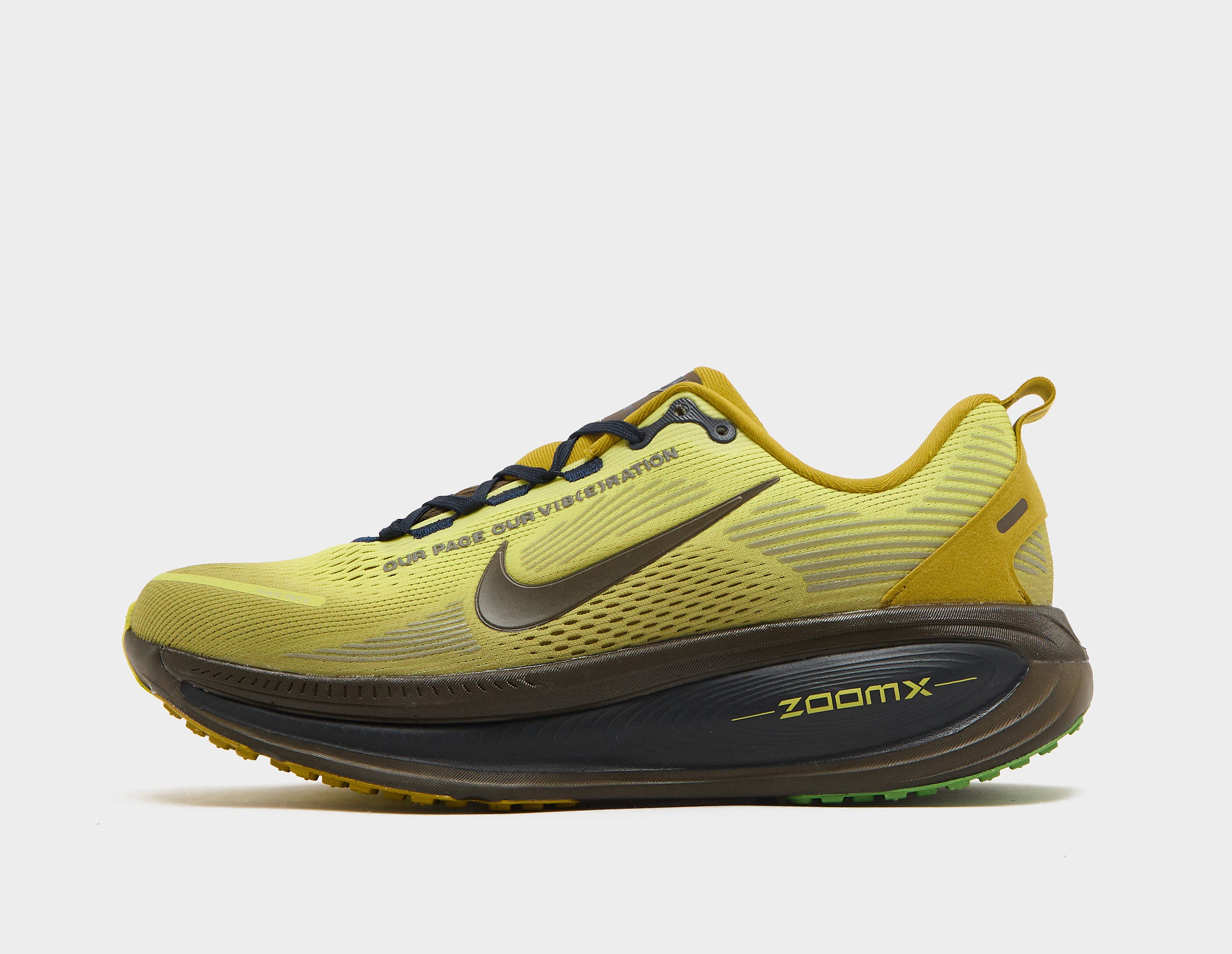 Nike Vomero 18, vue de côté