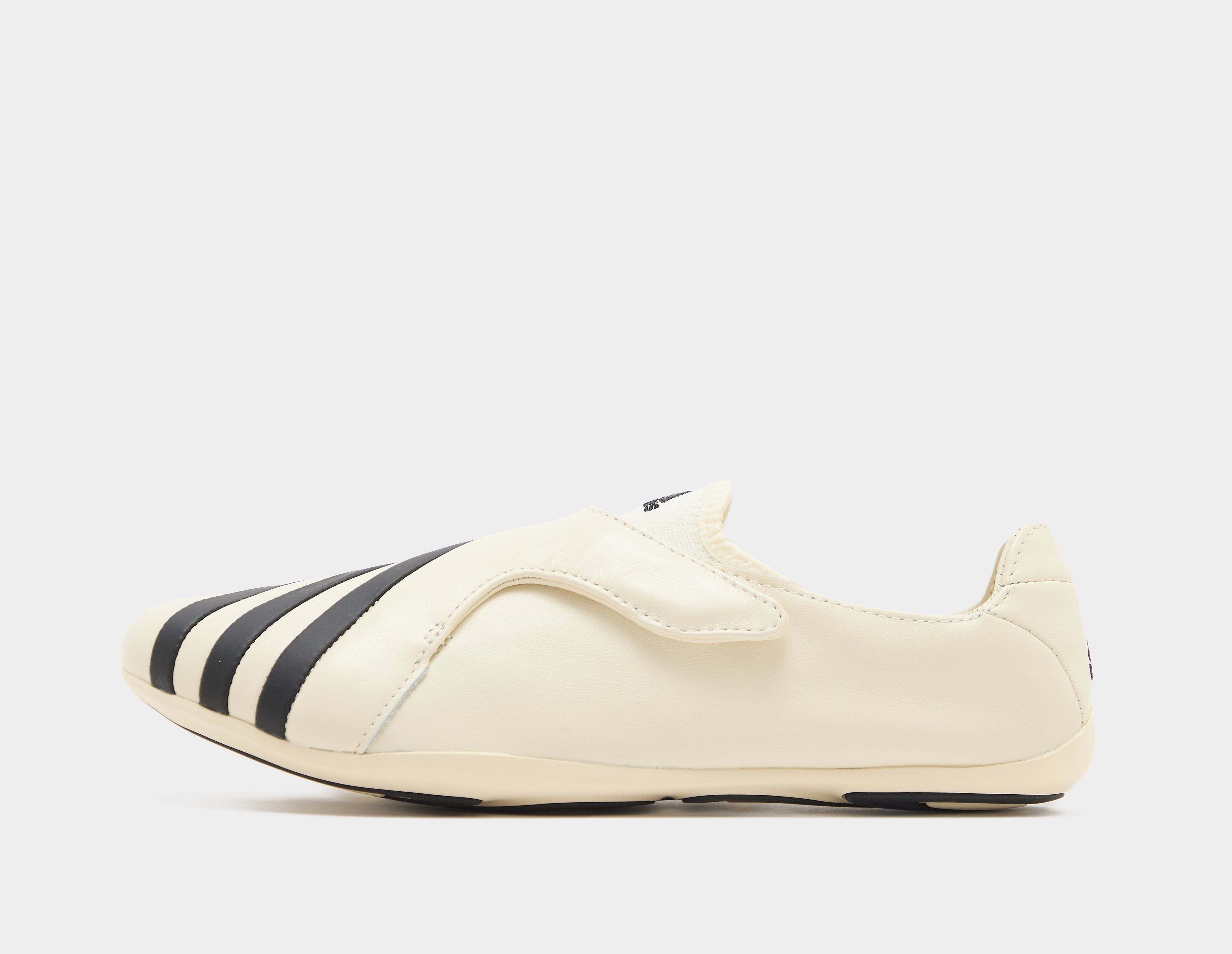 adidas x Pharrell Williams Yoga, vue de côté