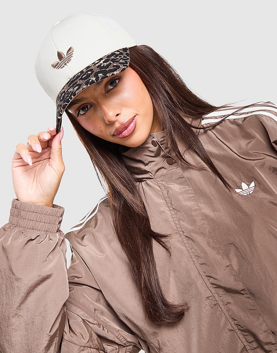 Trefoil Cap