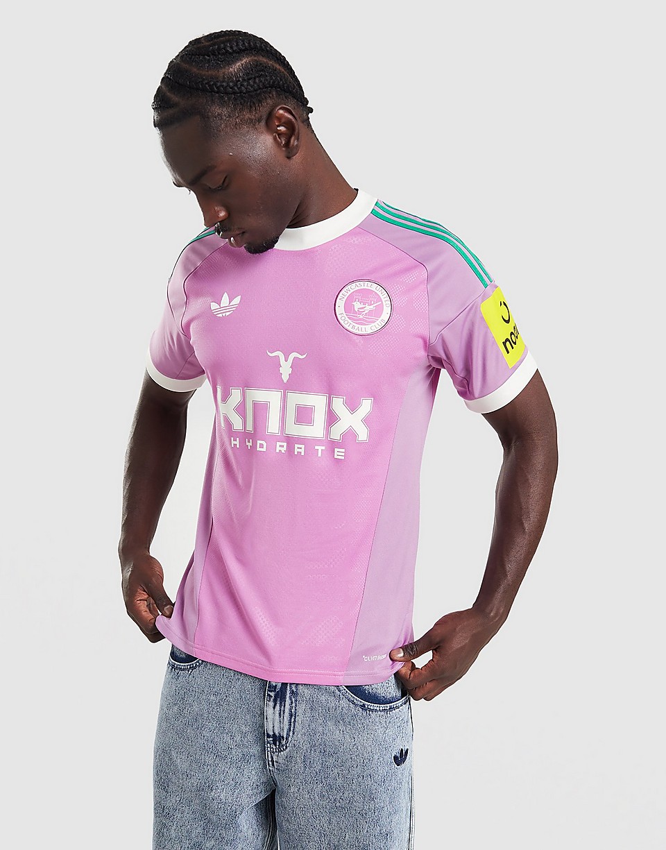 Newcastle United FC 2026/27 Goalkeeper Shirt