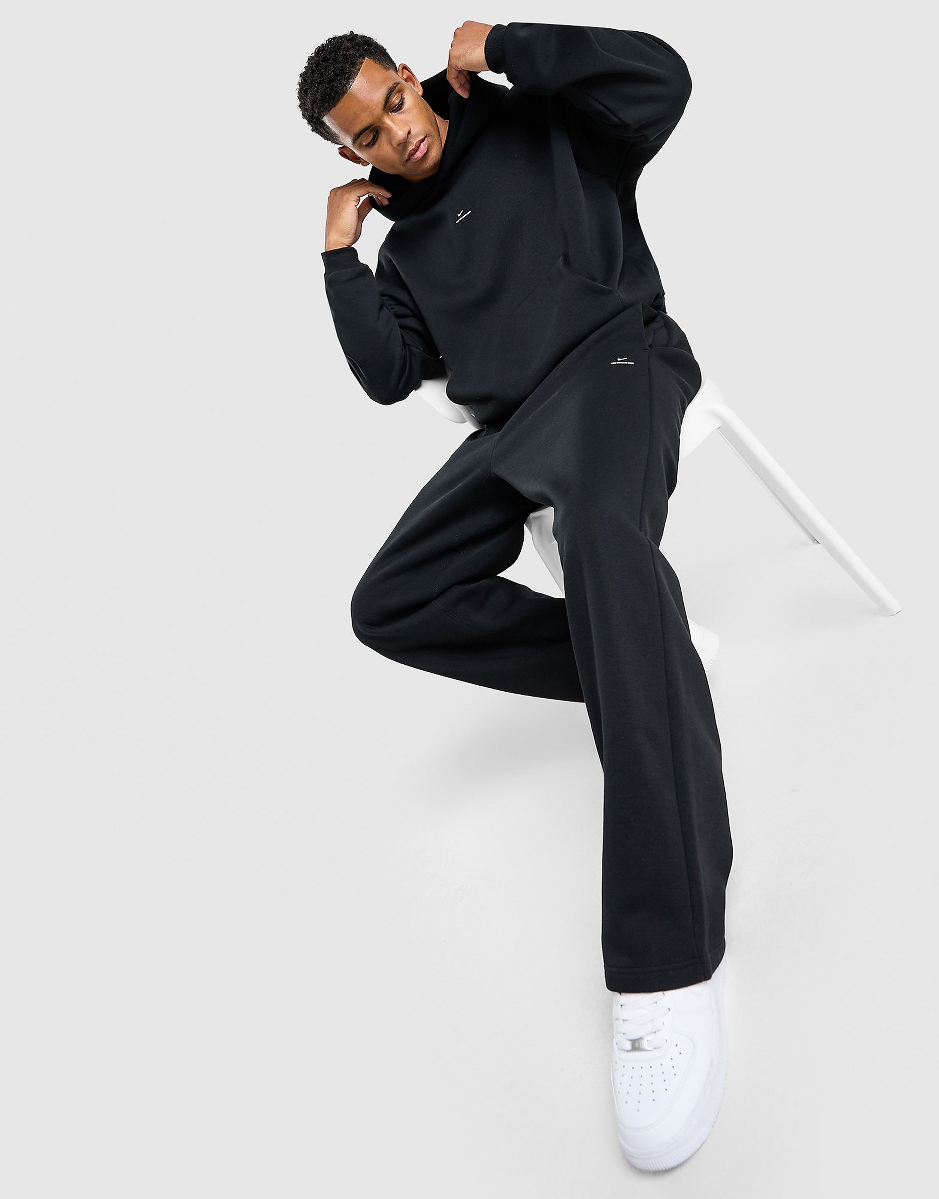 NIKE Standard Issue Open Hem Joggers byxor herr