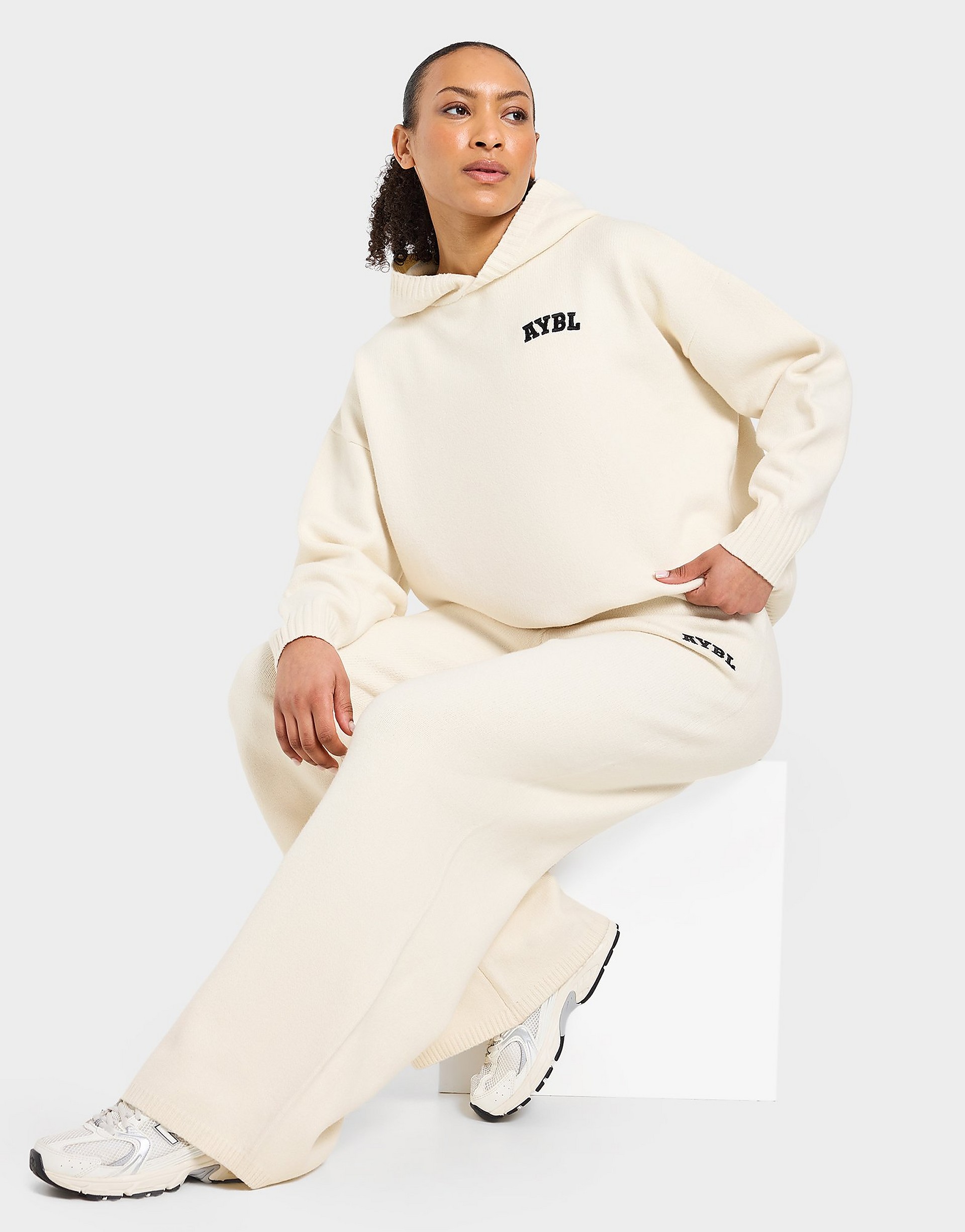 AYBL Varsity Knitted Wide Joggers byxor dam