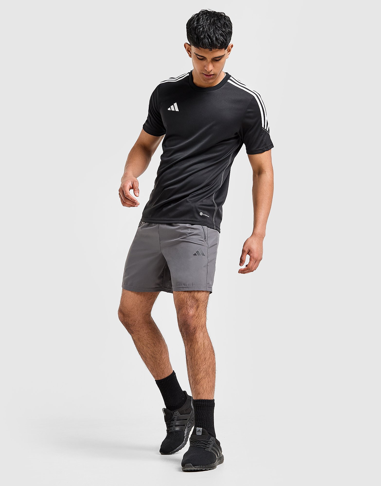 Train Essentials Woven Training Shorts - Herren, Grau - male - Size: XL