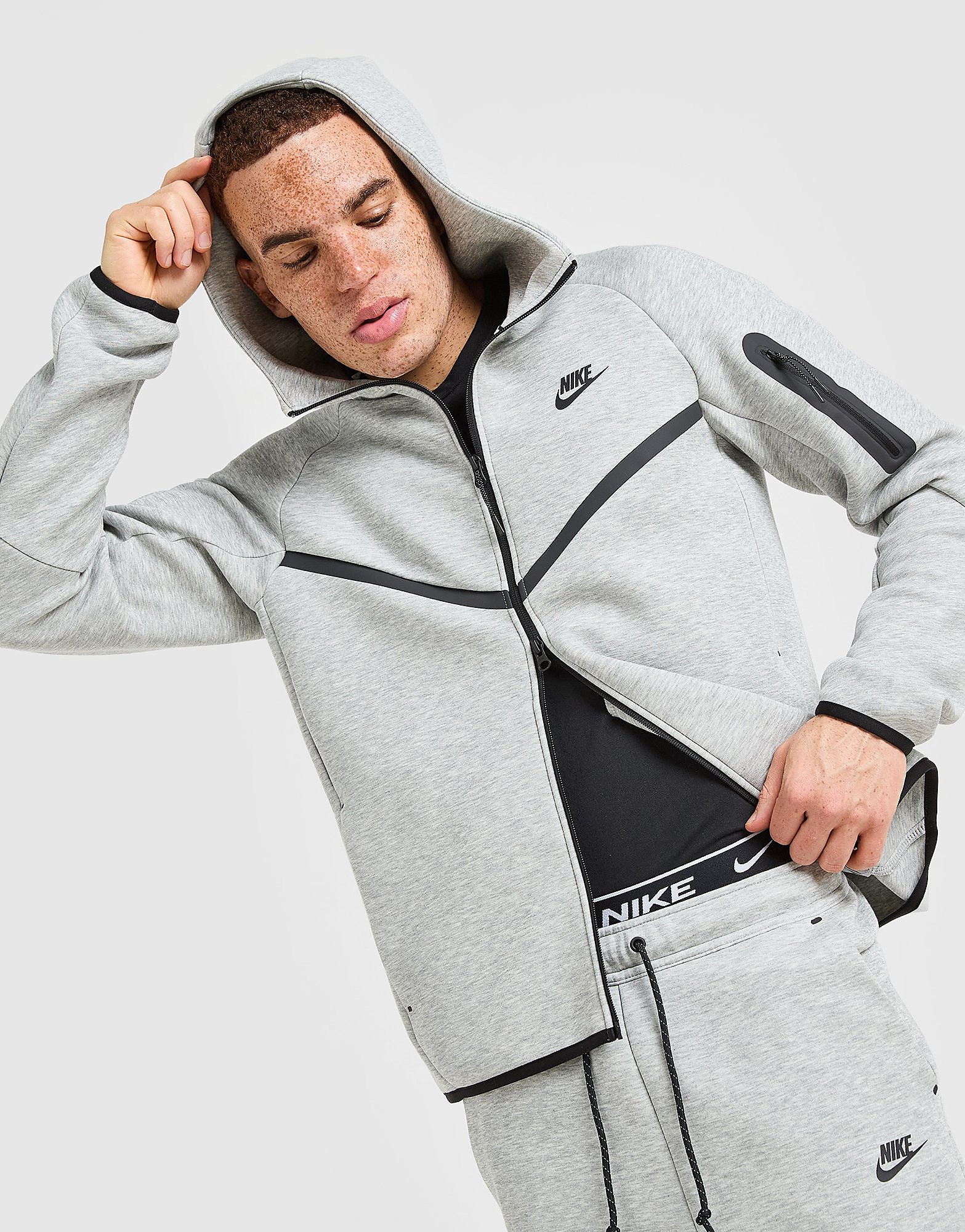 Nike Sweat à capuche Tech Fleece Homme