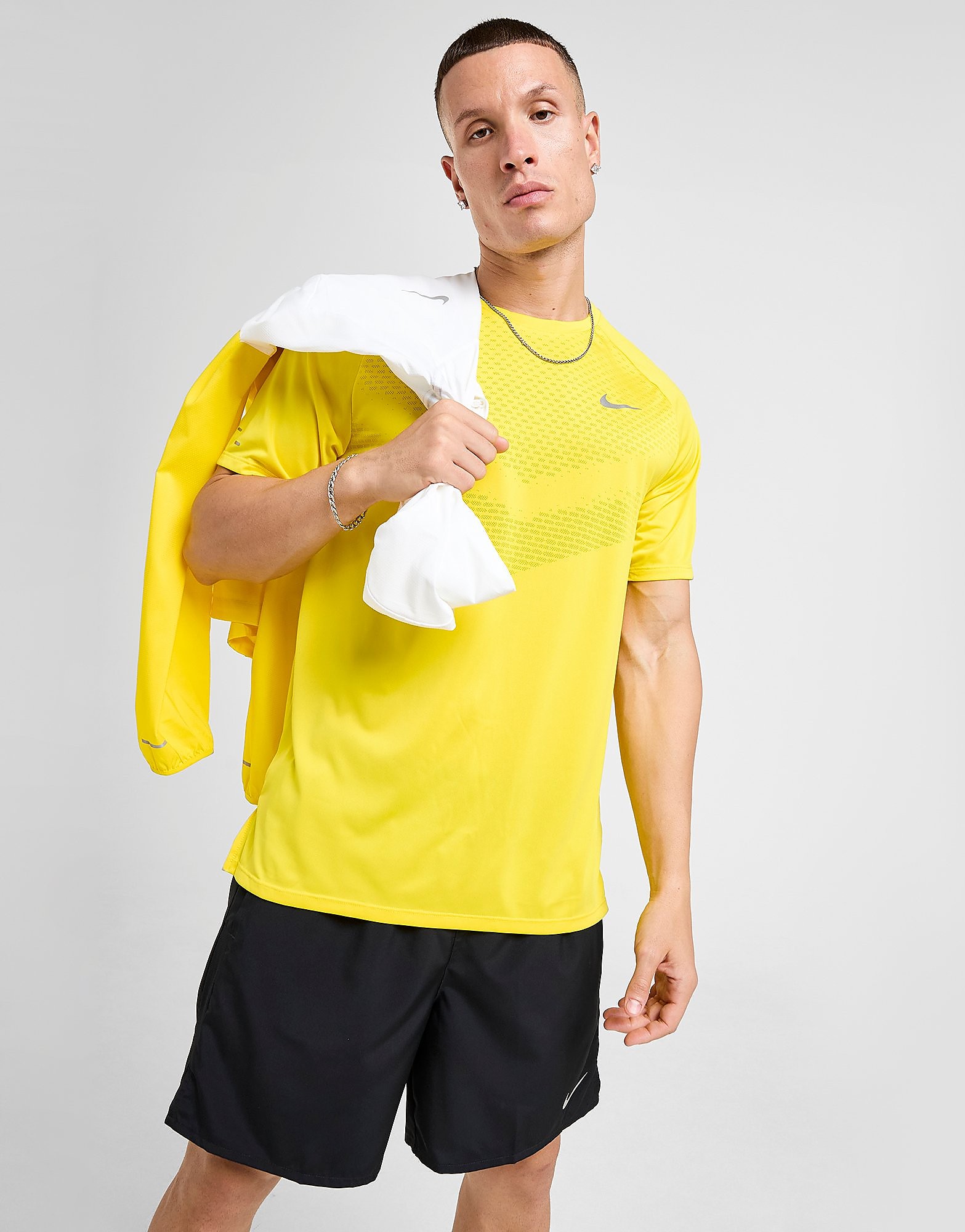 Nike Stride T Shirt Hydrangeas Hydrangeas