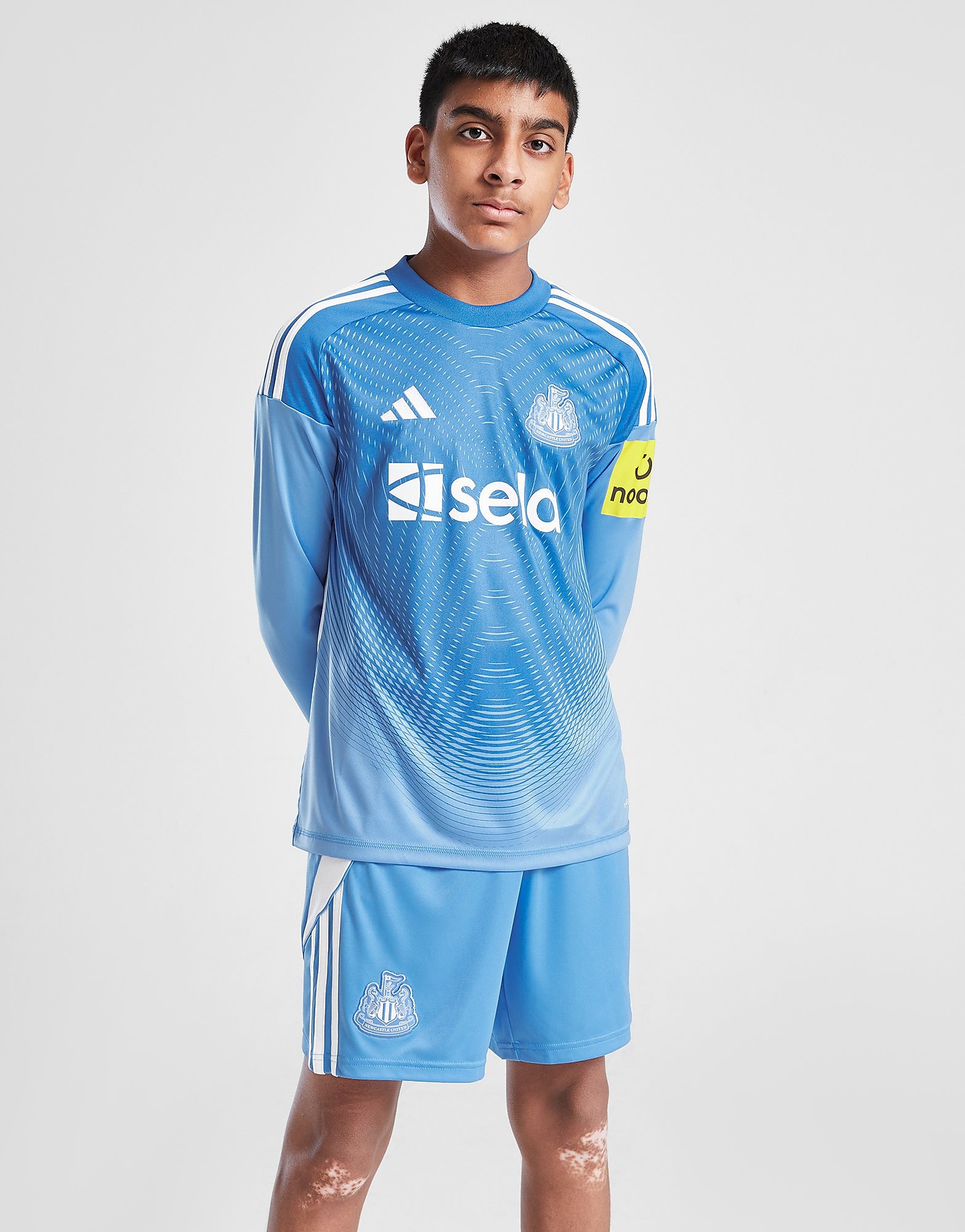 adidas Newcastle United FC 202526 Goalkeeper Shorts Jnr