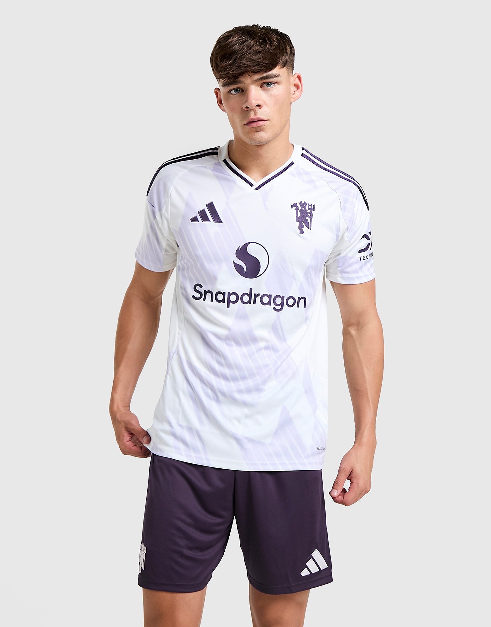 adidas Manchester United FC 202526 Away Shorts