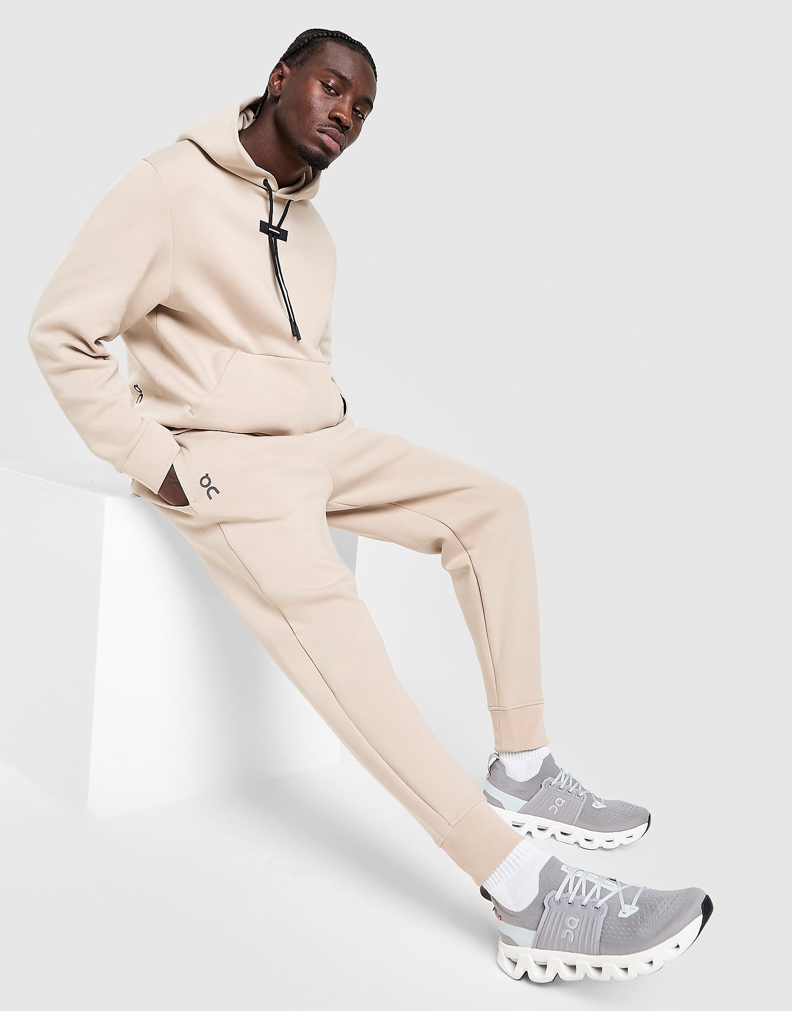 On Running Pantalon de joggingTech Homme - vue 3