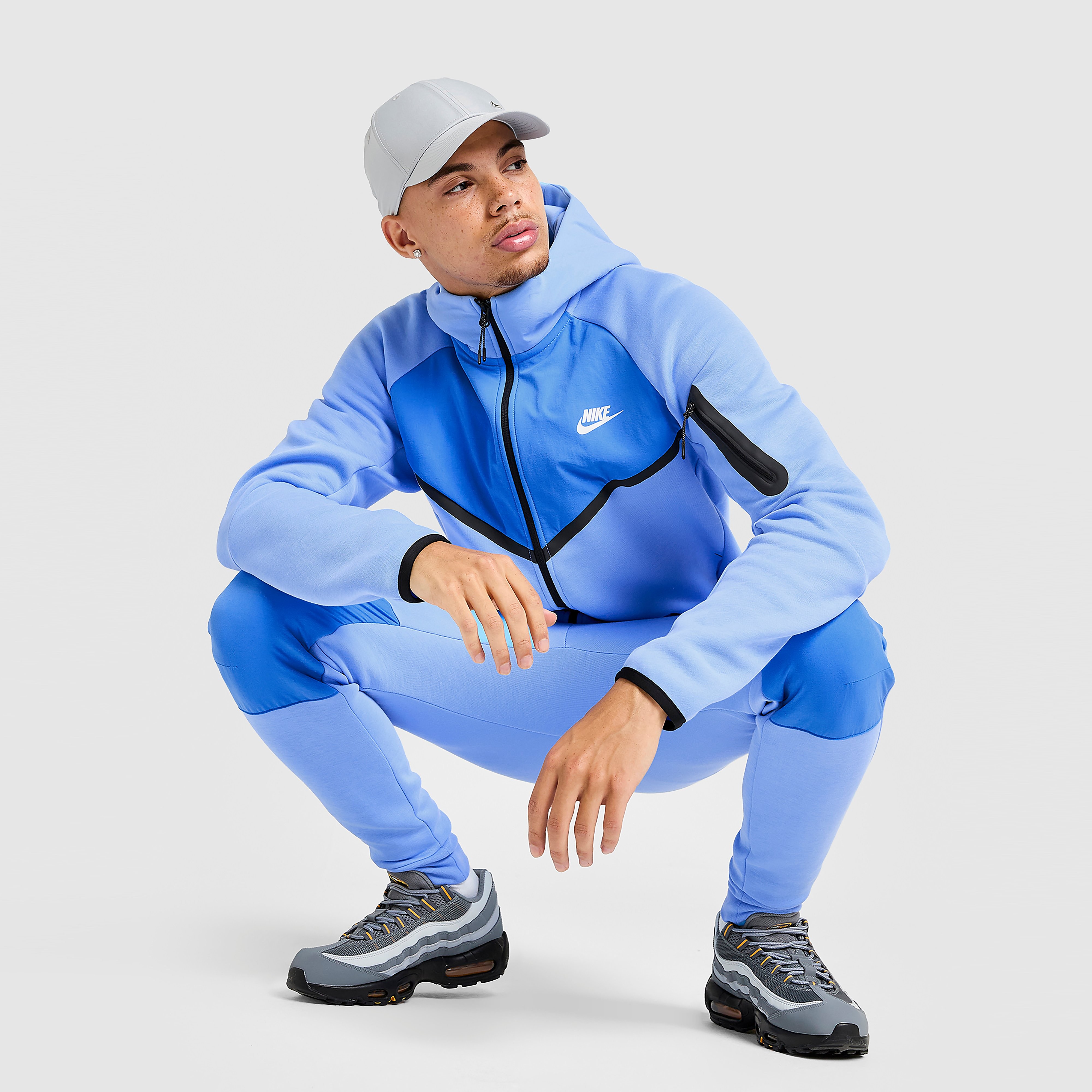 Nike Tech Fleece Full Zip Hoodie