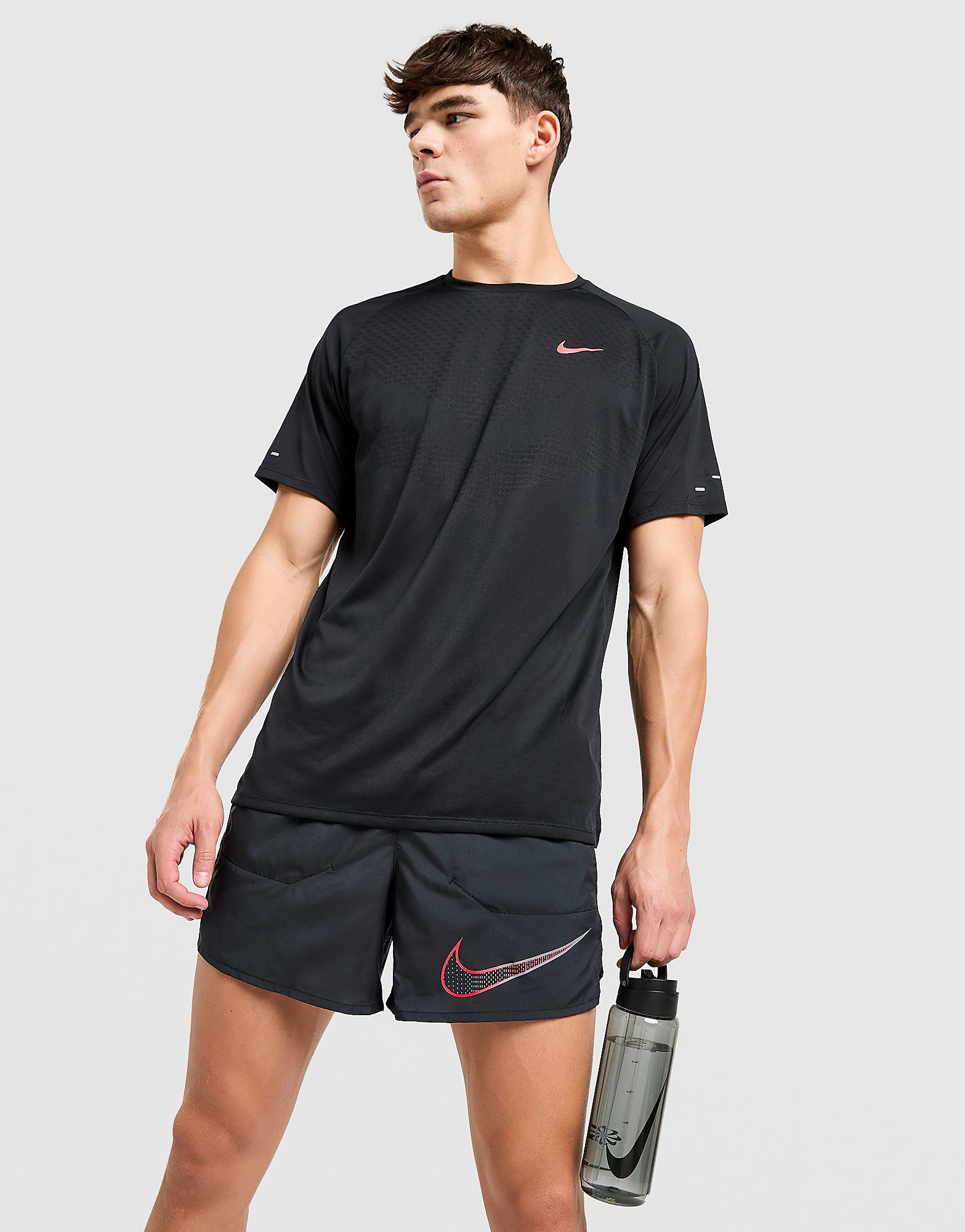 Nike Stride Swoosh Pantaloncino