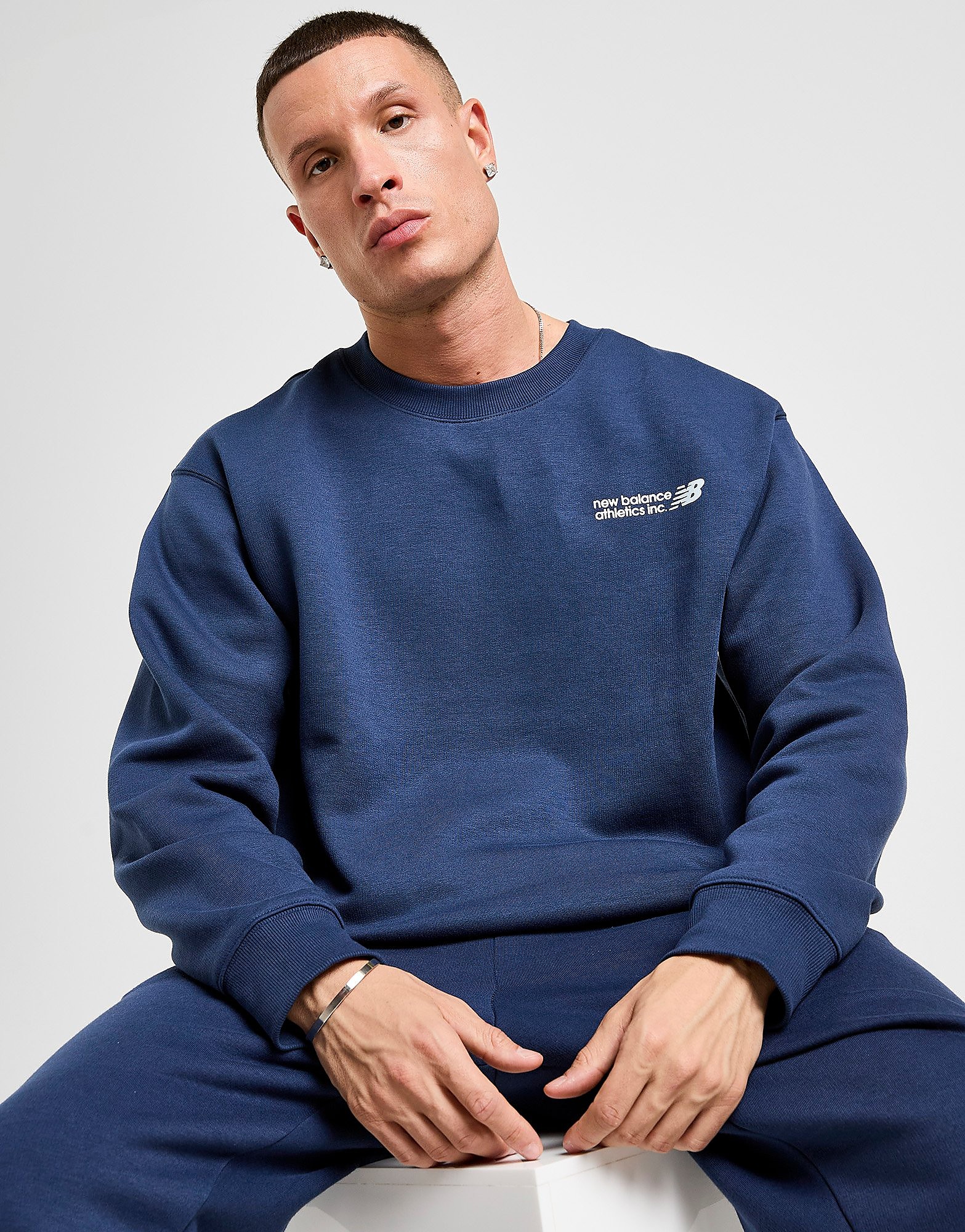 New Balance Core Logo Crew Sweatshirt