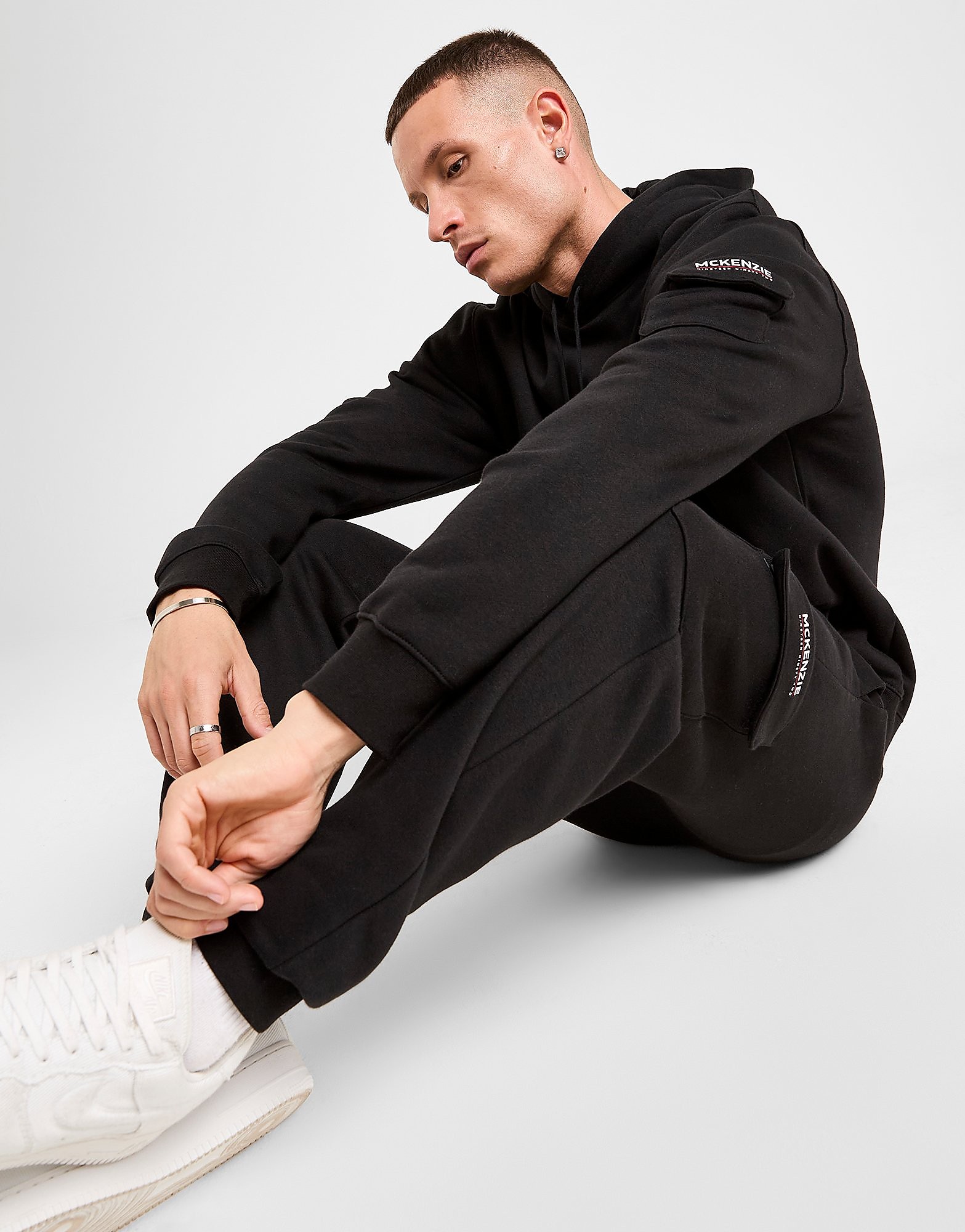 McKenzie Essential Cargo Tracksuit - vue 3