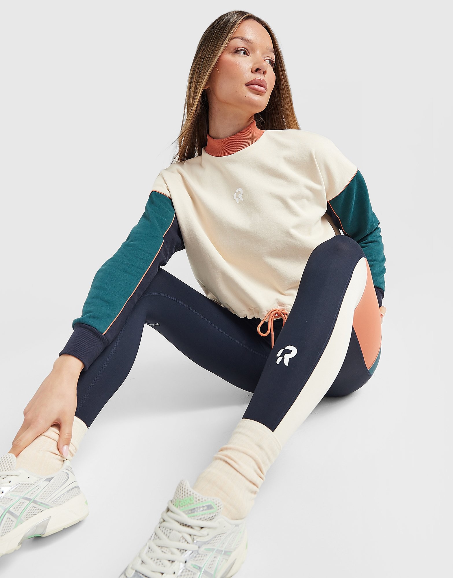 Run Activewear Elm Crop Sweatshirt Crème Crème