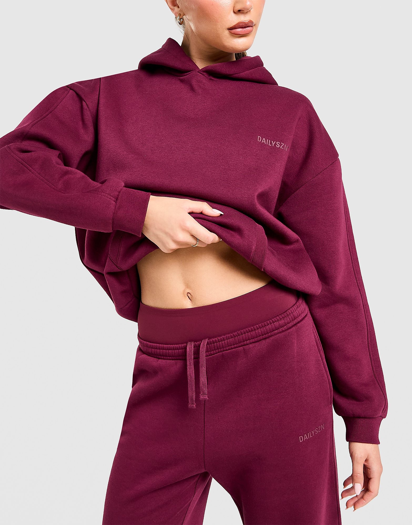 DAILYSZN Legacy Overhead Hoodie Maron Maron - vue 2