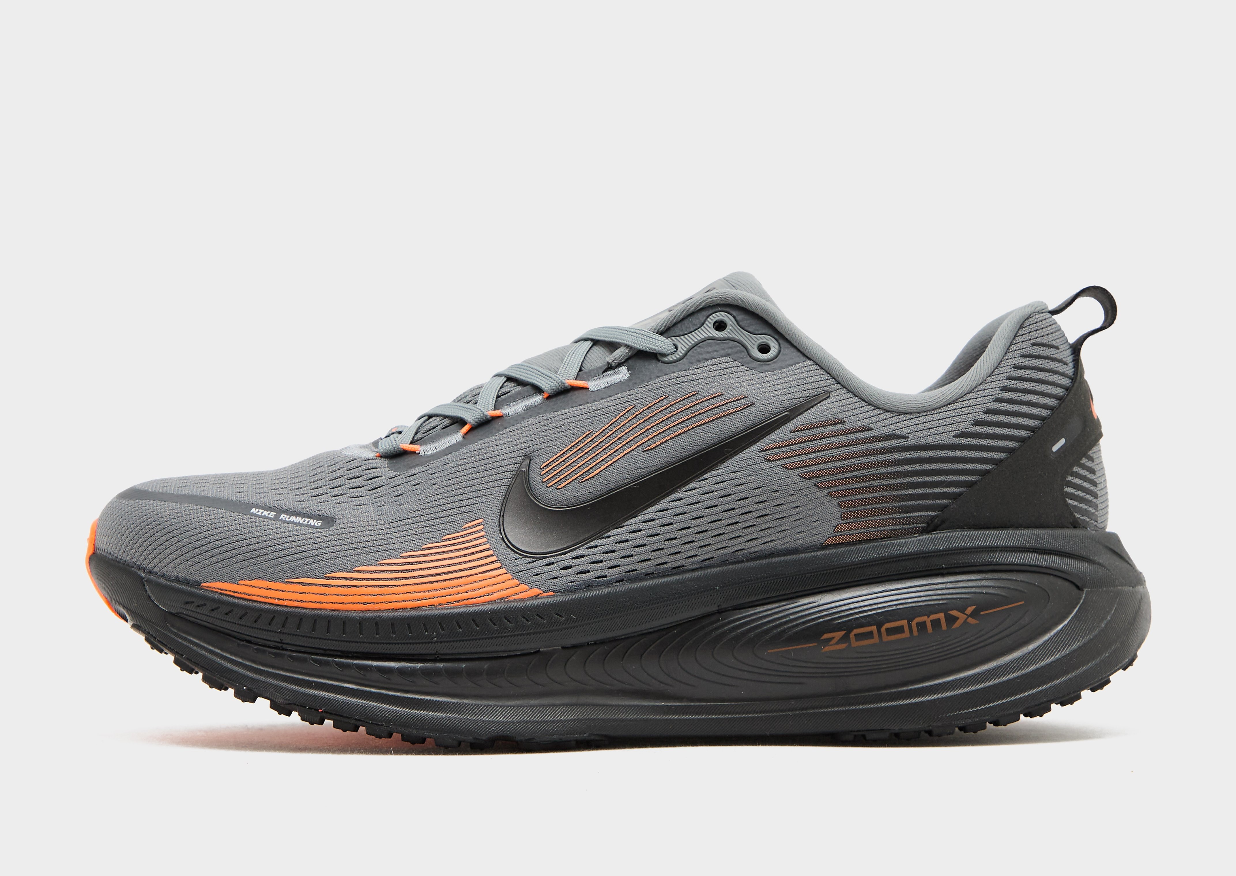 Nike Chaussure de running sur route pour homme Vomero 18