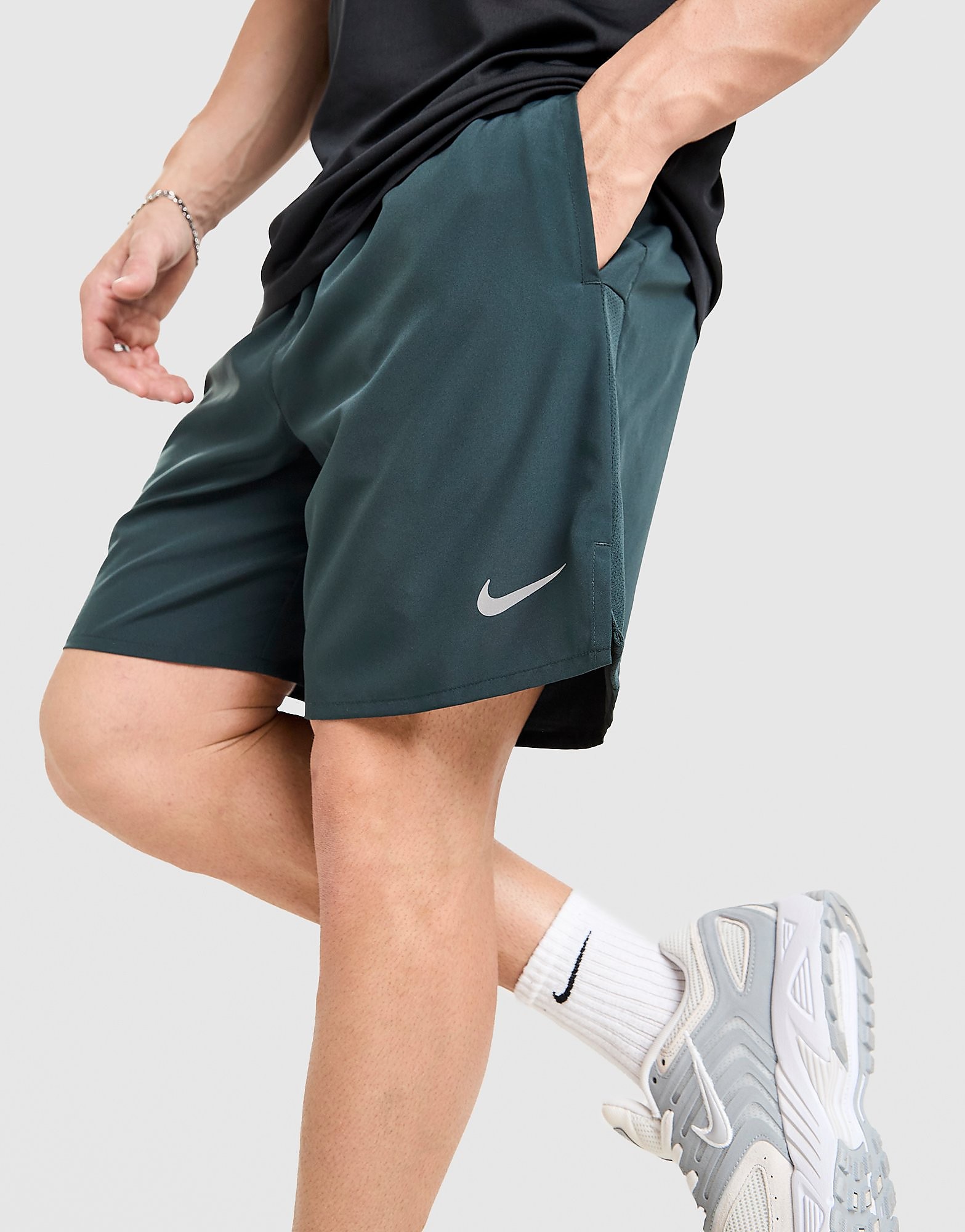 Nike Challenger 7 Shorts Seaweed Seaweed
