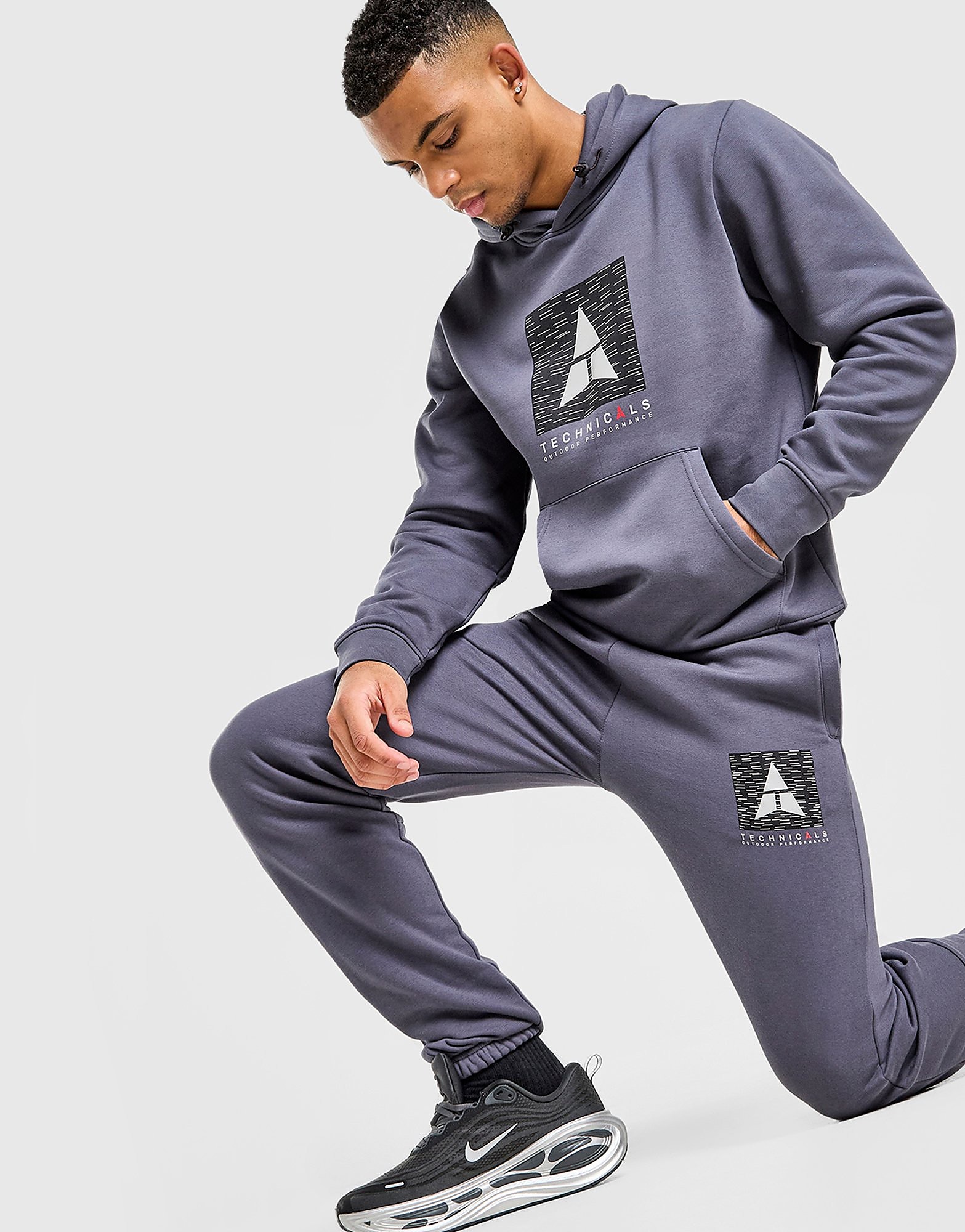 Technicals Hold Joggers - vue 2