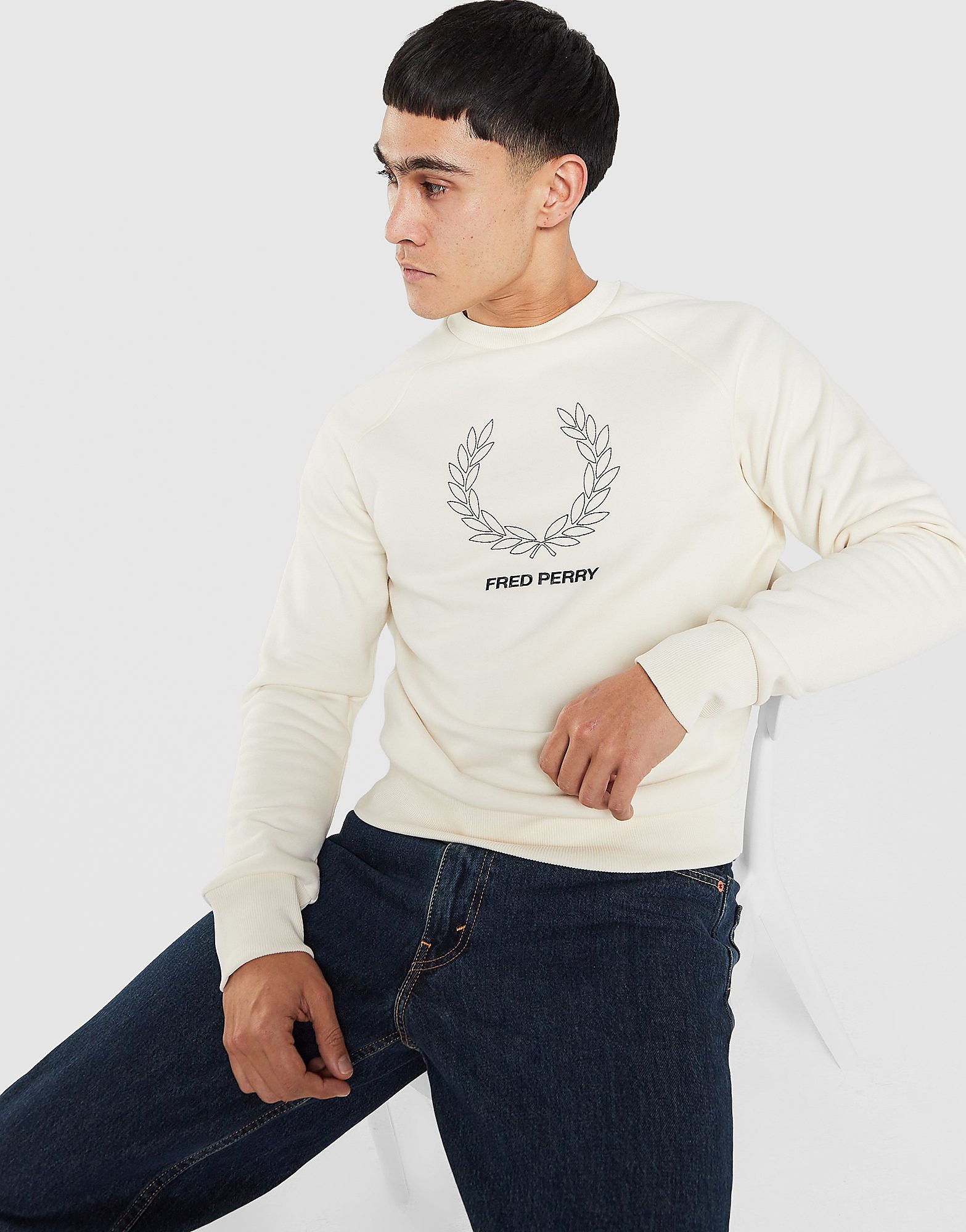 Fred Perry Outline Laurel Wreath Crew Sweatshirt Crème Crème