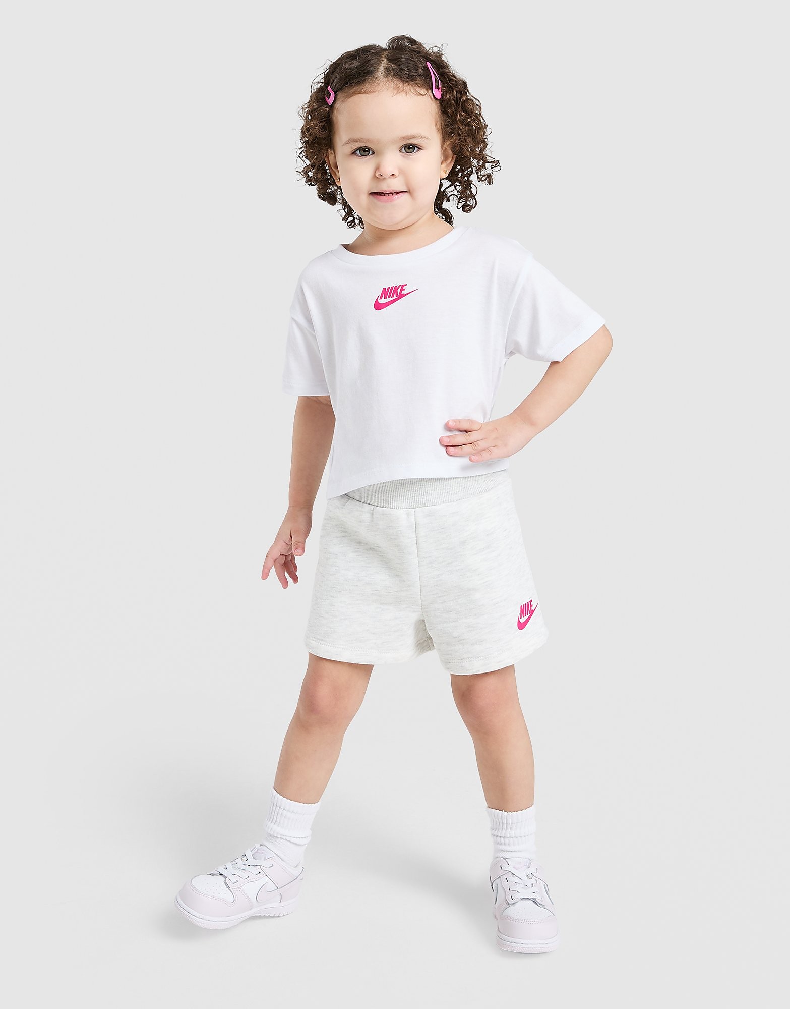 Nike Girls' Repeat T ShirtShorts Set Infant - vue 1