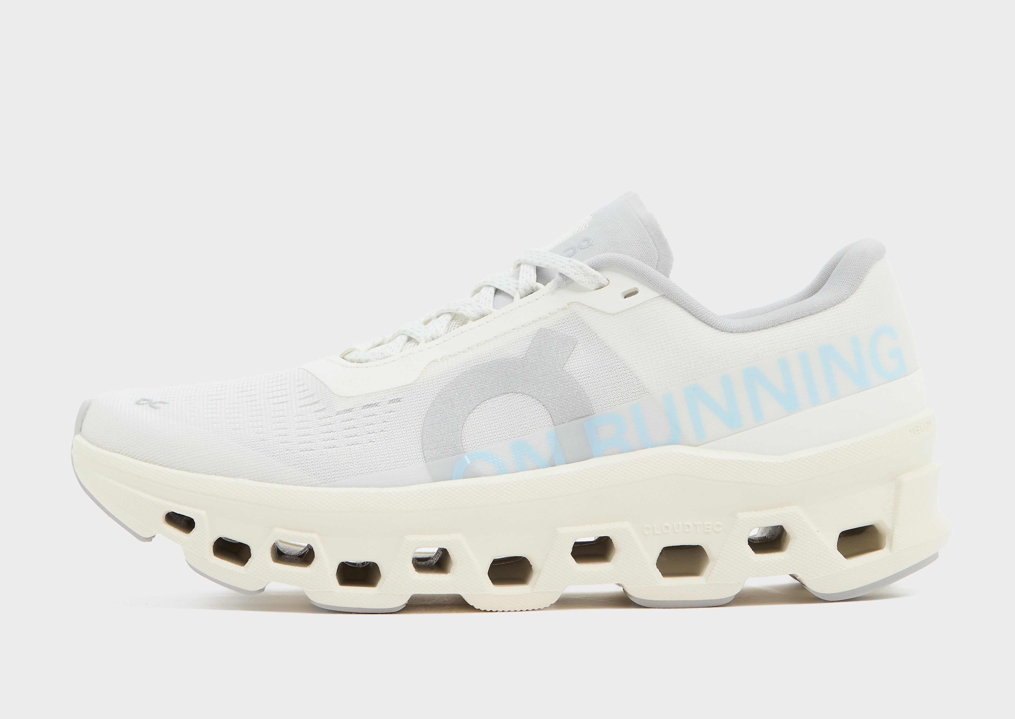 On Running Cloudmonster damessneaker beige