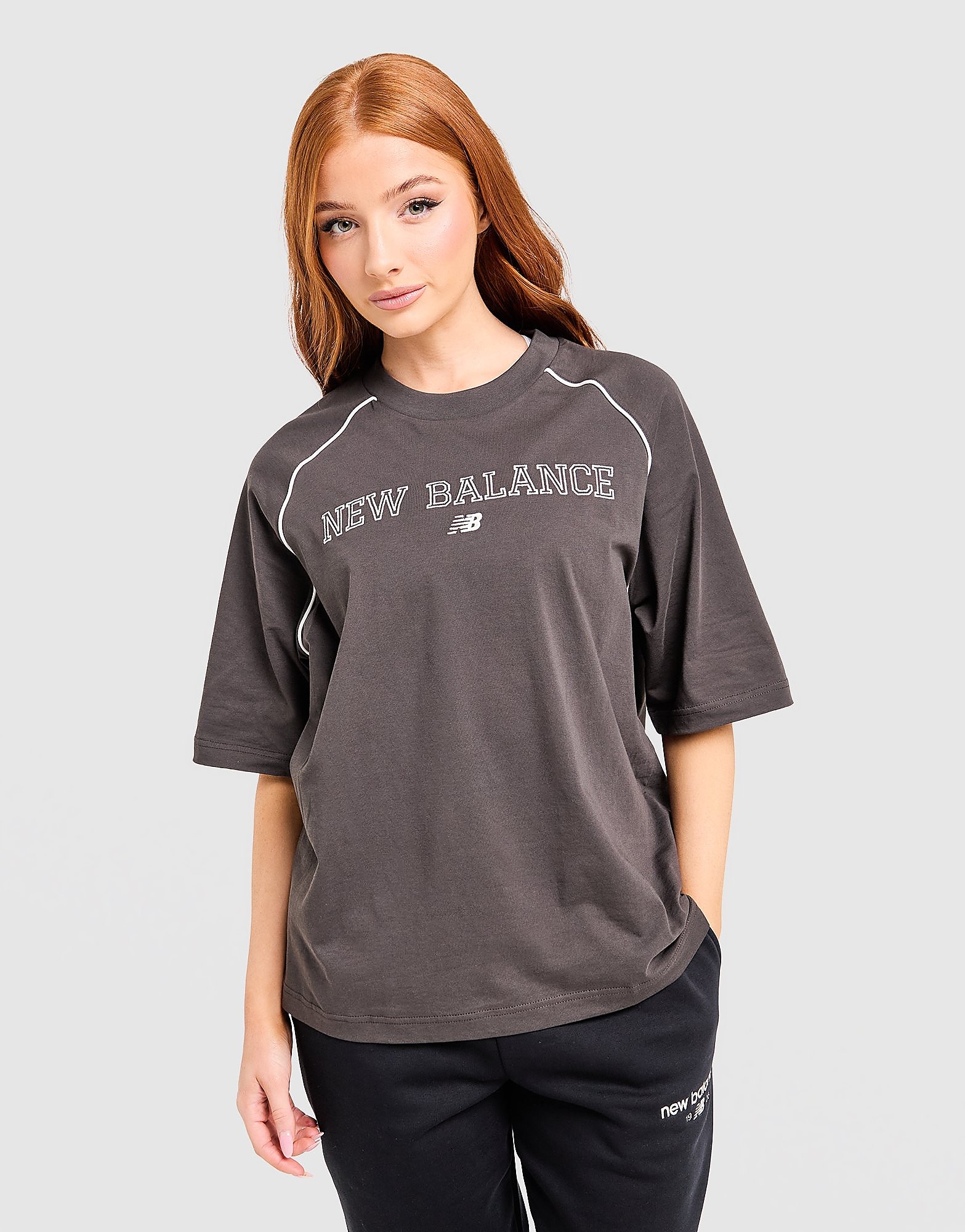 New Balance T shirt Outline