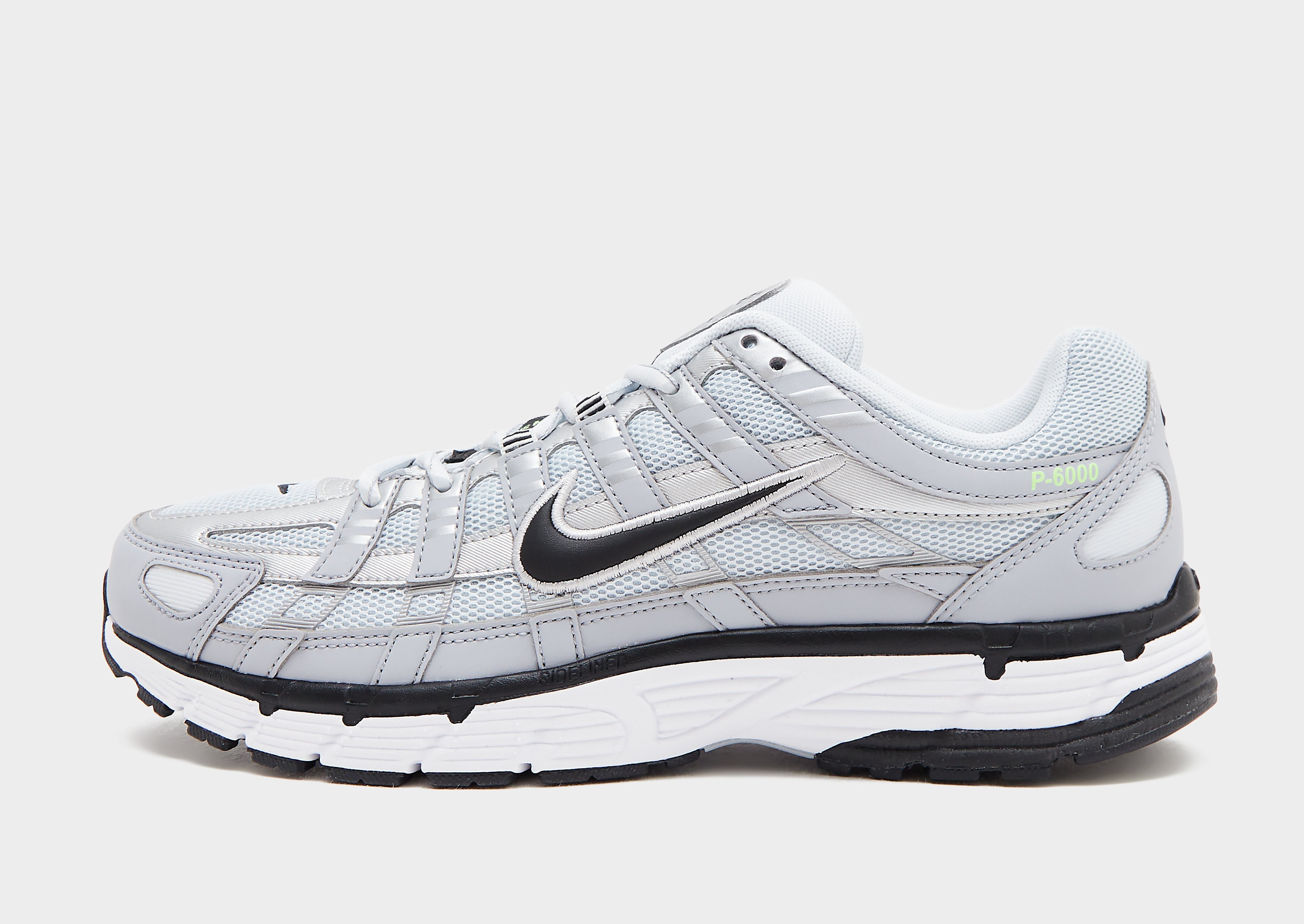 Nike P-6000 herensneaker zwart en grijs