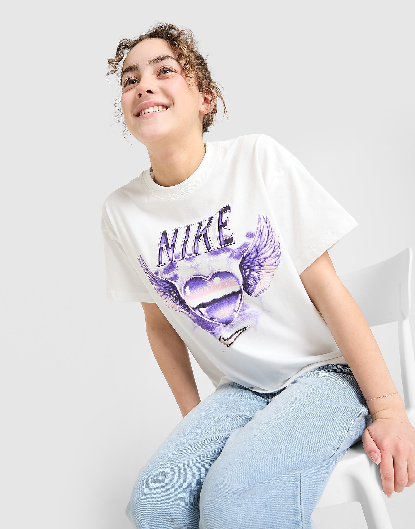 Nike Girls' Graphic Heart T Shirt Junior