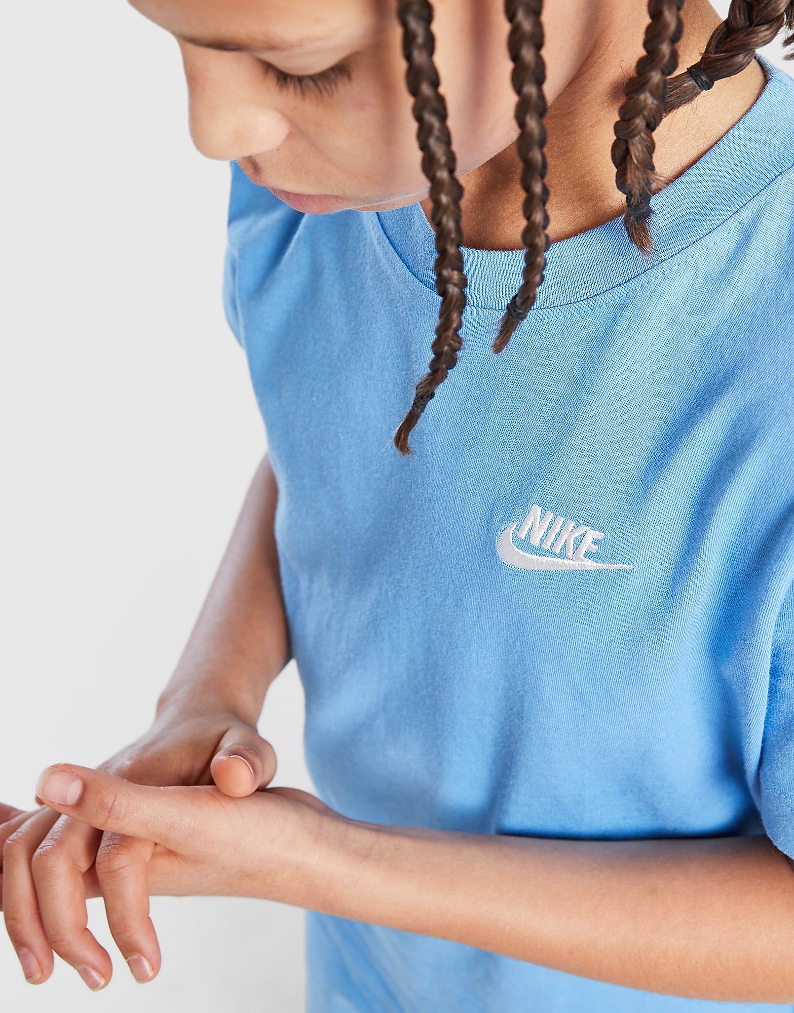 Nike Kinder  Blau  Small Logo T-Shirt  in Größe 12-13Y, JD Sports