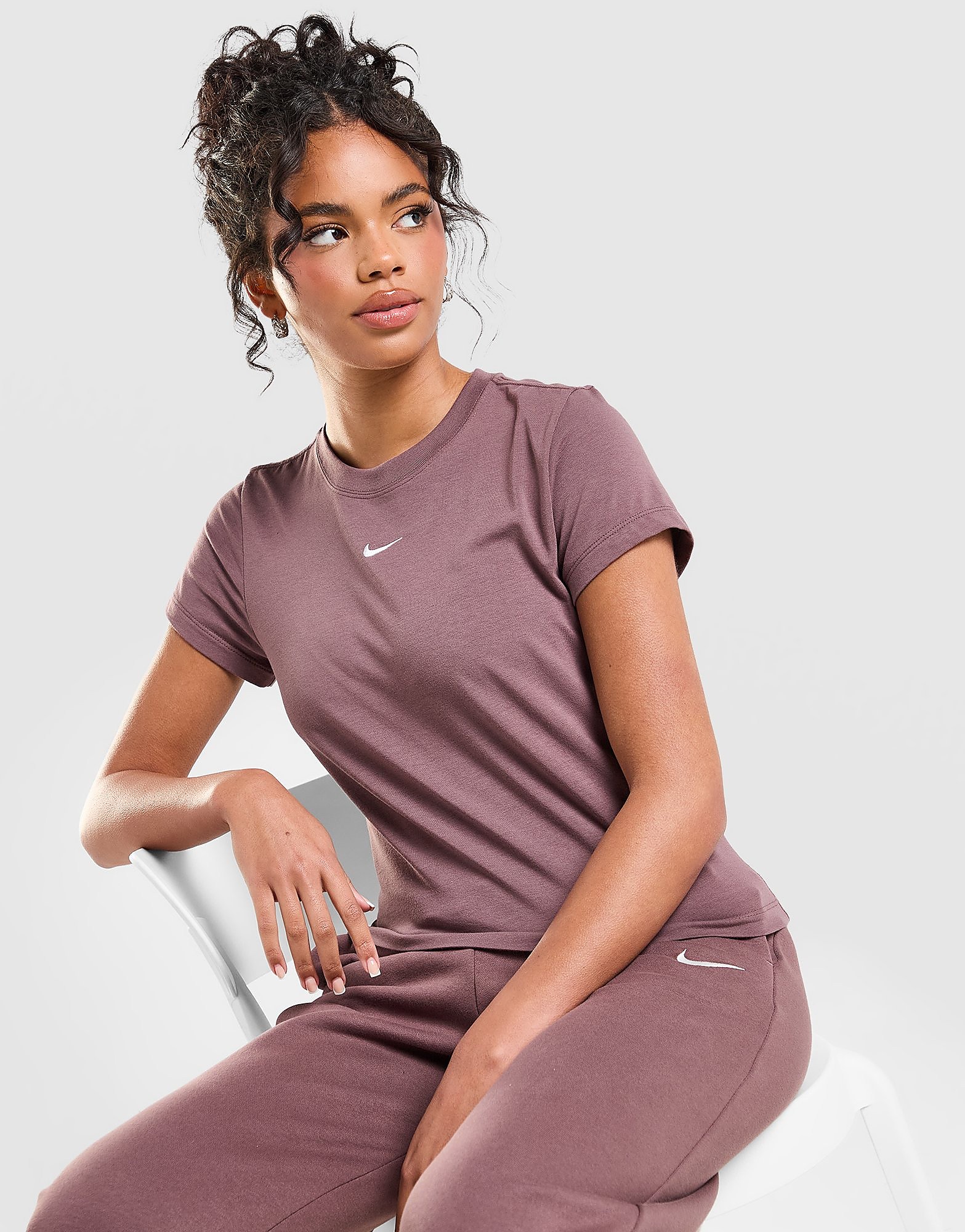 Nike T shirt Essential Sportswear Chill Knit Femme