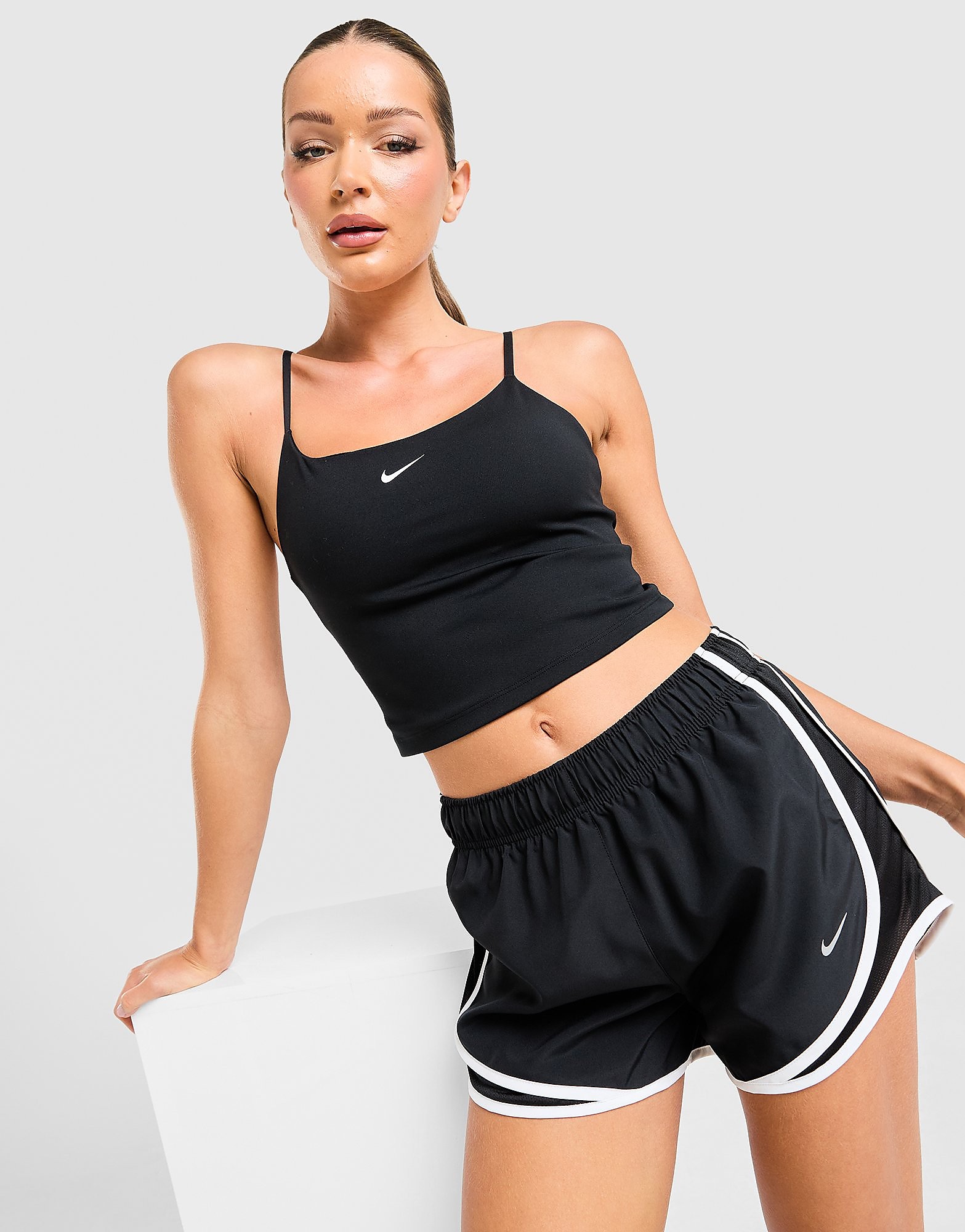 Nike Short de course Tempo 3