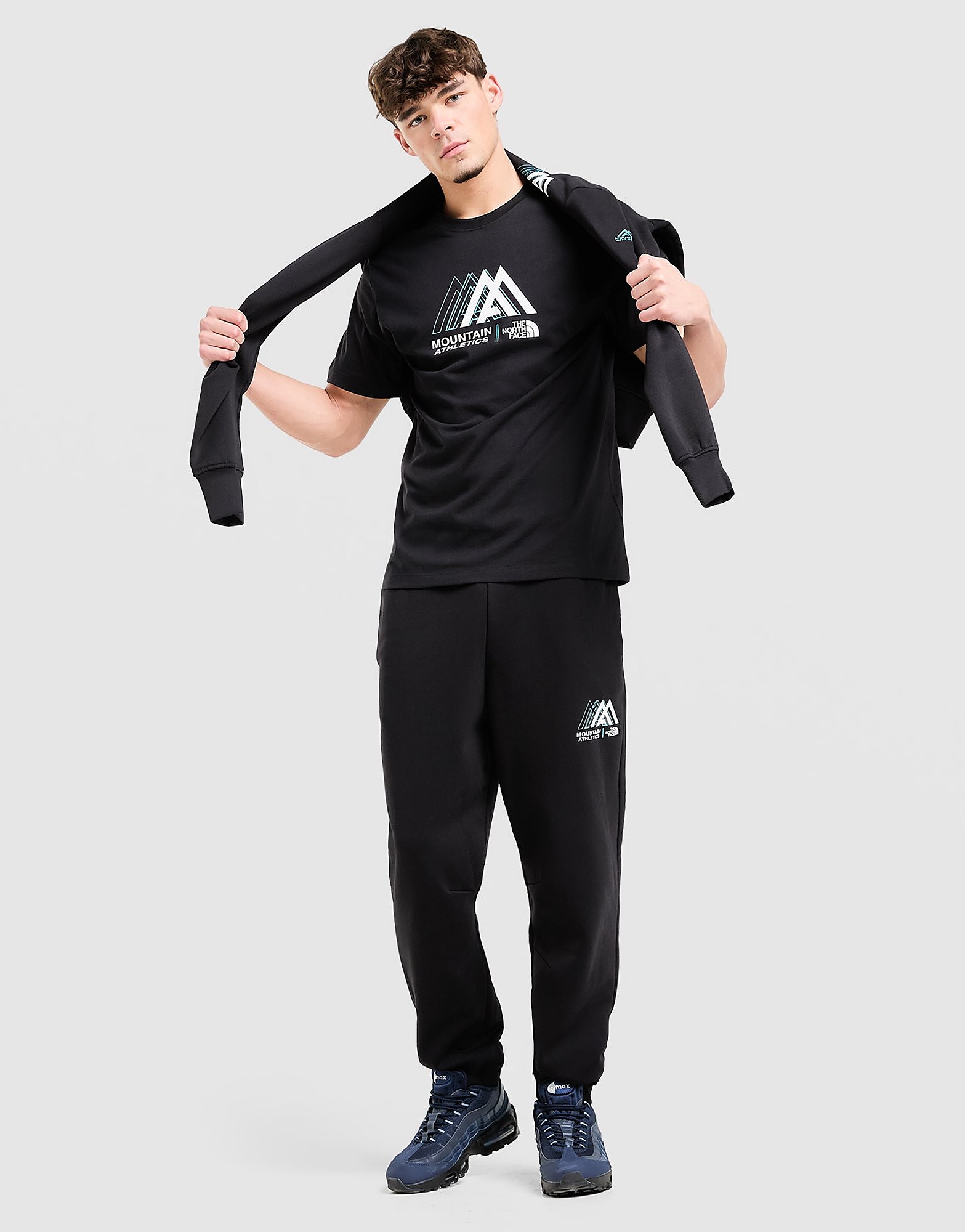 The North Face Mountain Athletics T Shirt - vue 1