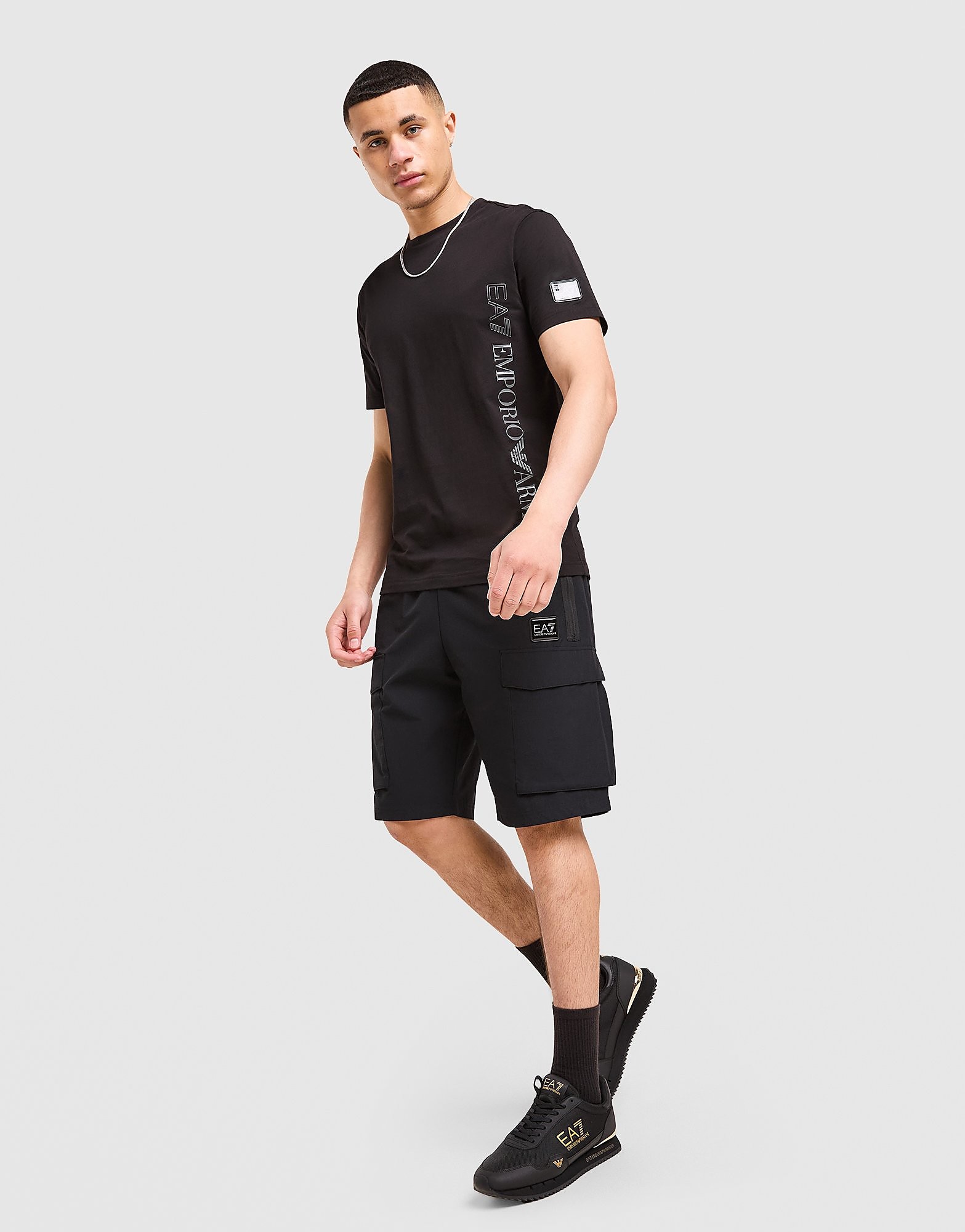 EA7 Emporio Armani Badge Vertical T Shirt - vue 1