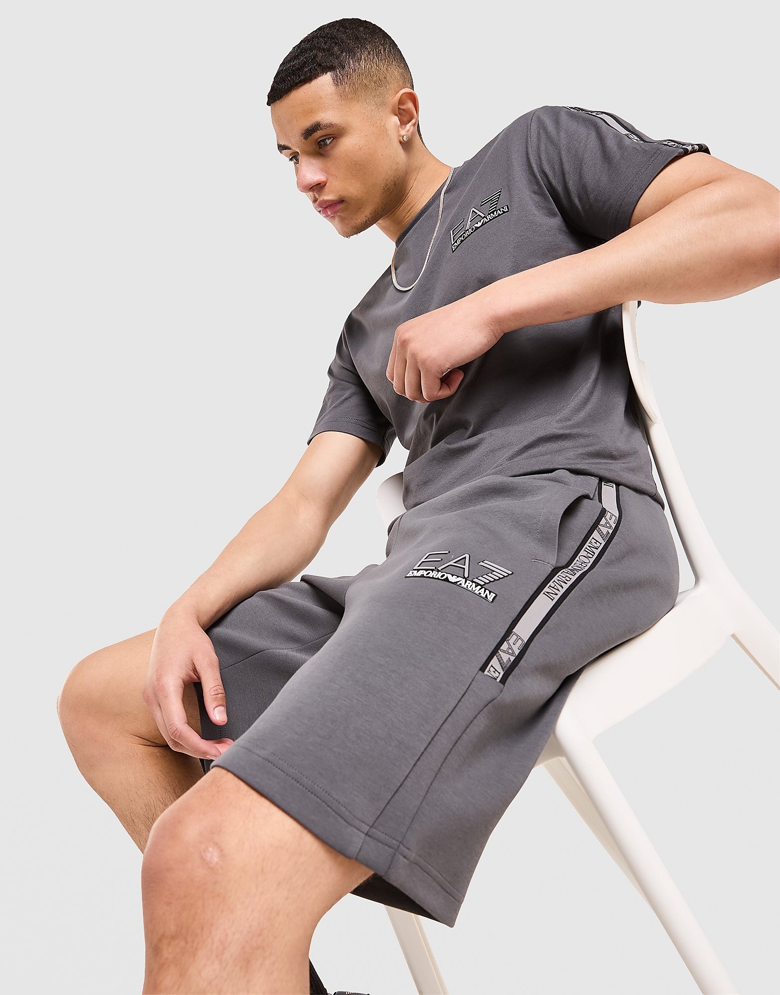 EA7 Emporio Armani Tape Shorts - vue 1
