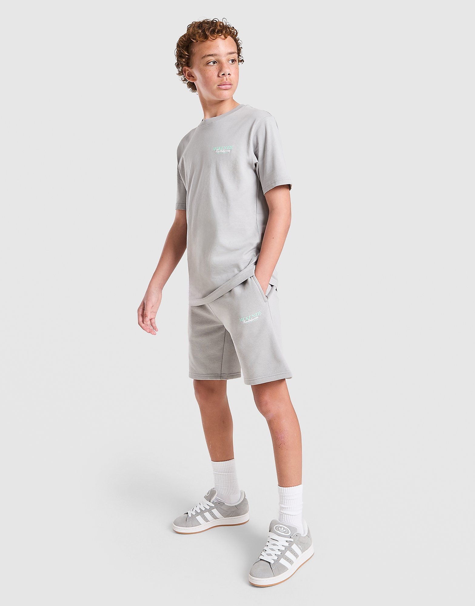 Type Fleece Shorts Junior, Grau