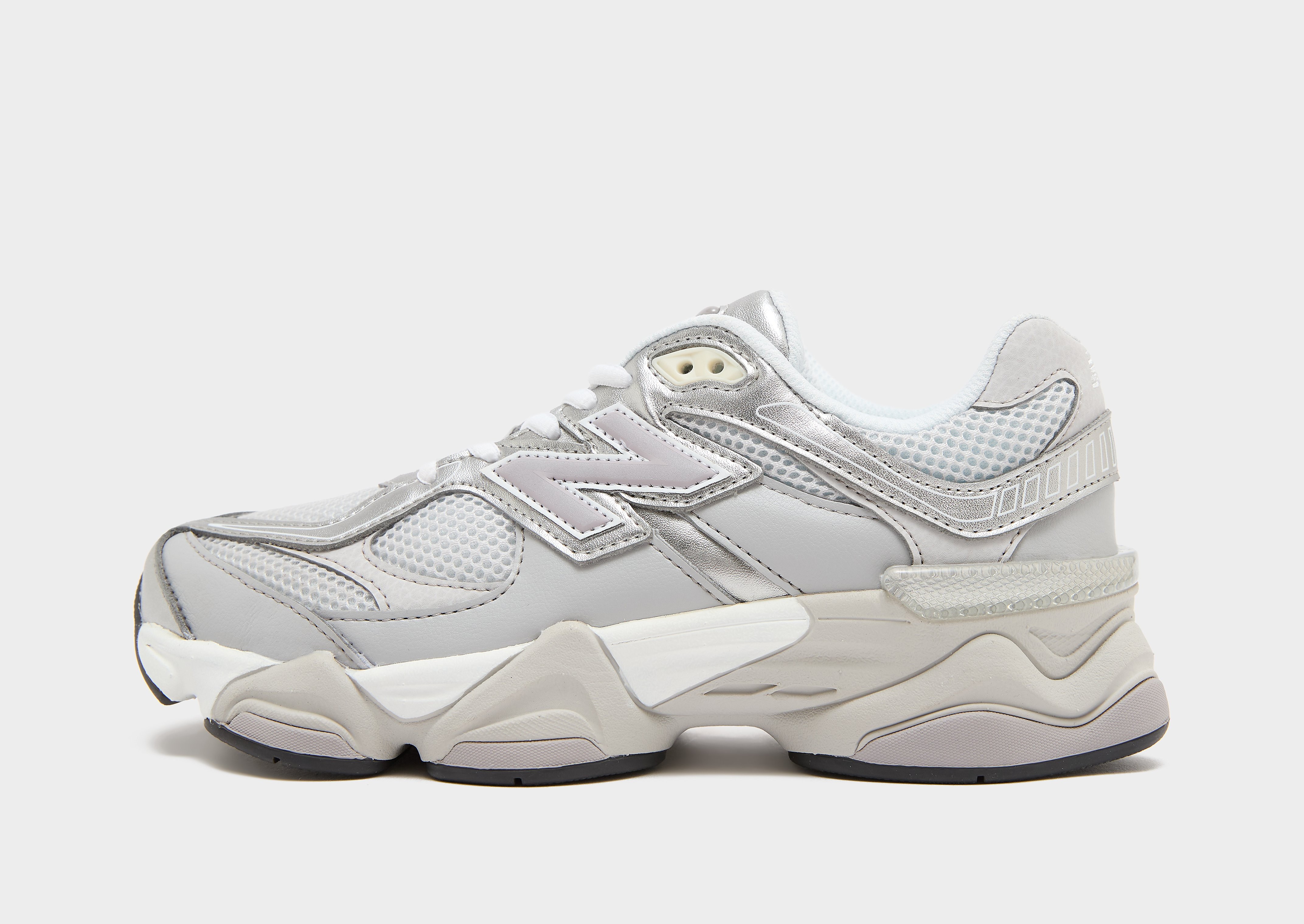 New Balance 9060 Junior, Grau