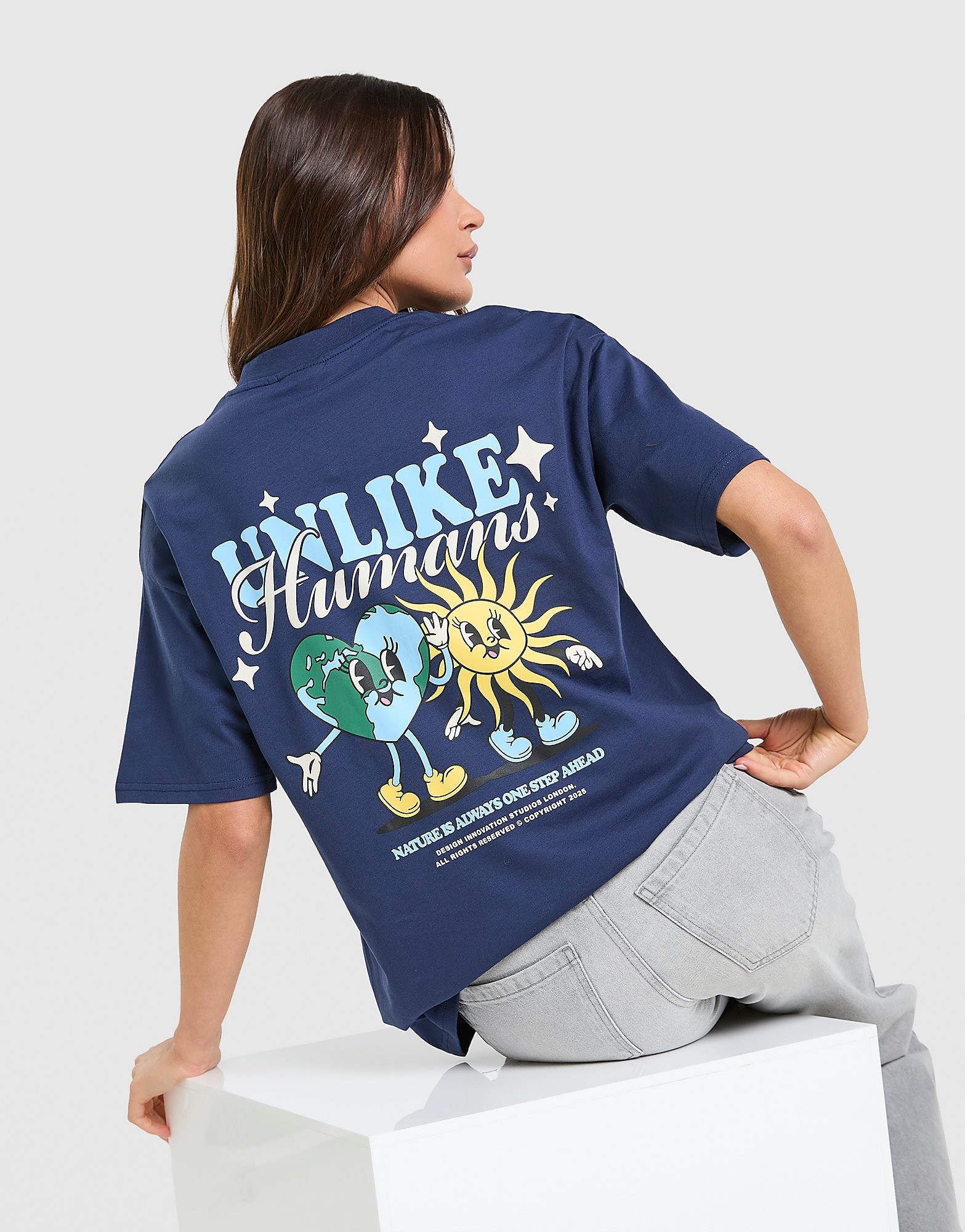 Unlike Humans Earth T Shirt - vue 1