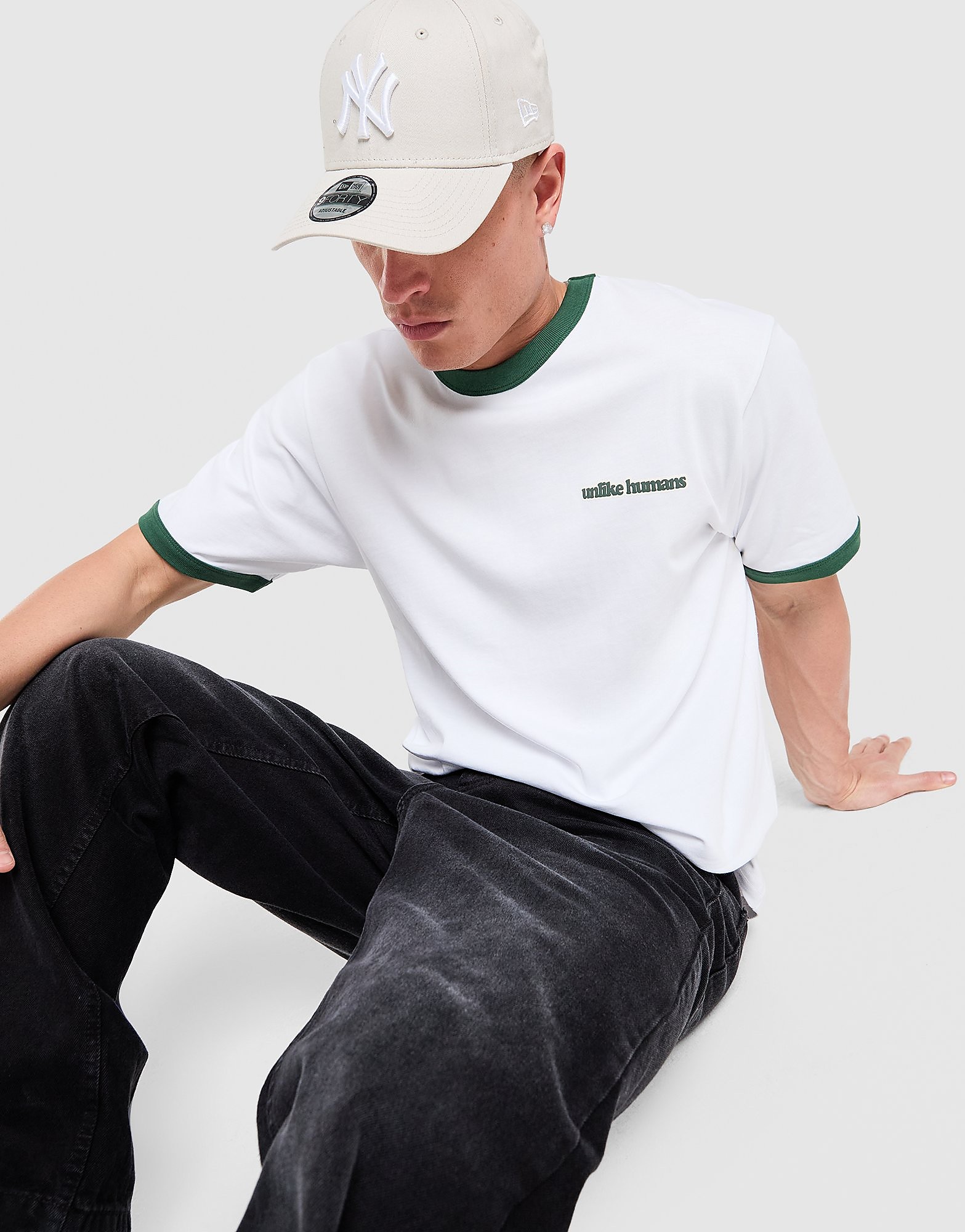 Unlike Humans Maglia Ringer Alex, bianco