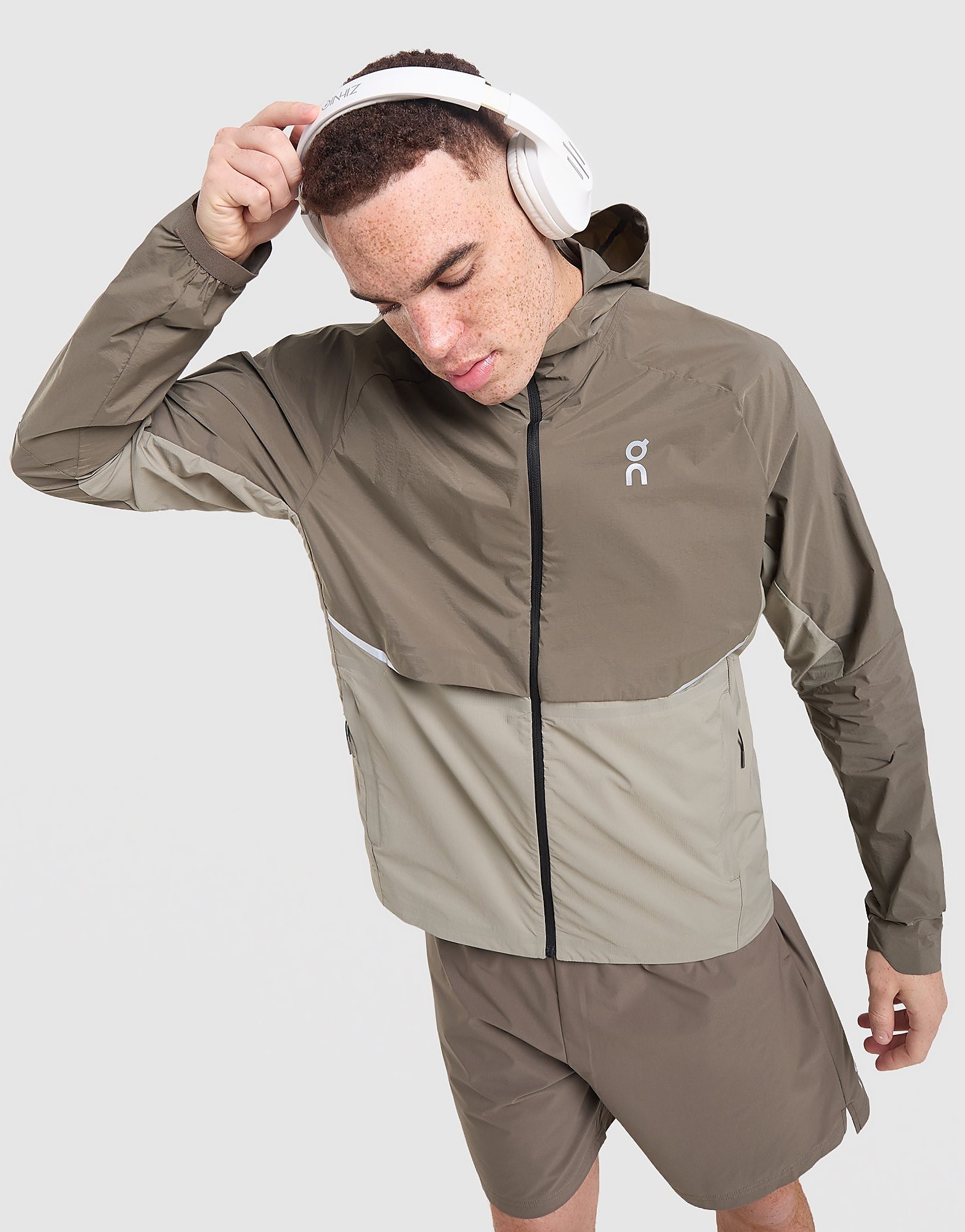 On Running Core Woven Jacket, brun