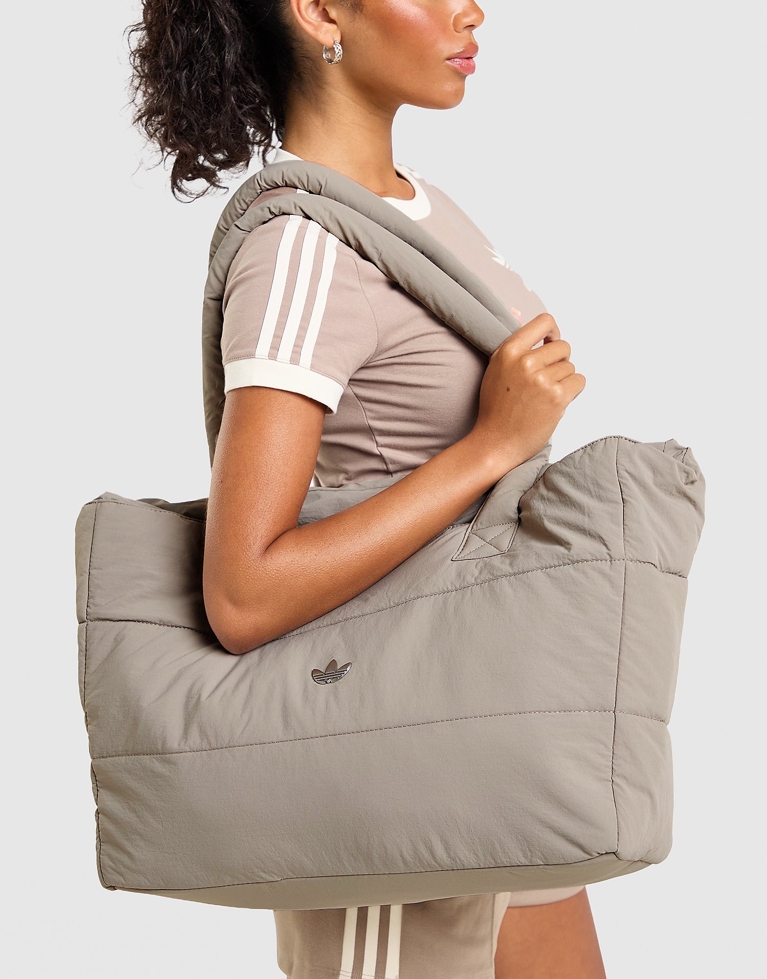 Womens Quilted Nylon Metallic Trefoil Tote Bag - Beige, beige beige Donna taglia One Size