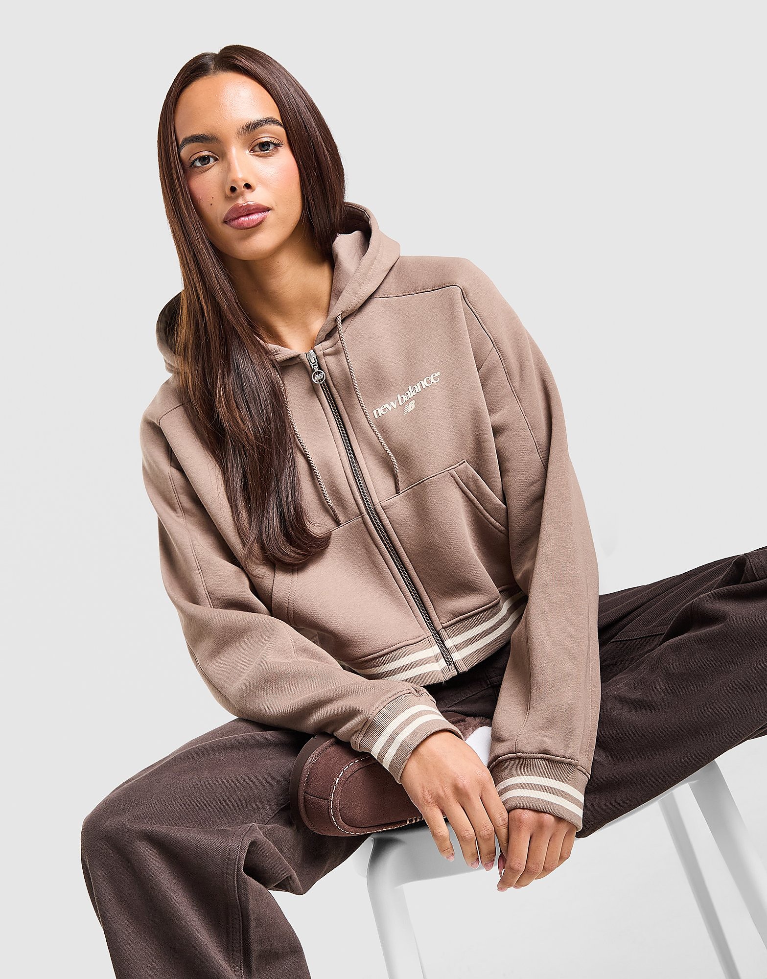 New Balance Cropped Ribbed Full Zip Hoodie Bruin- Dames Bruin