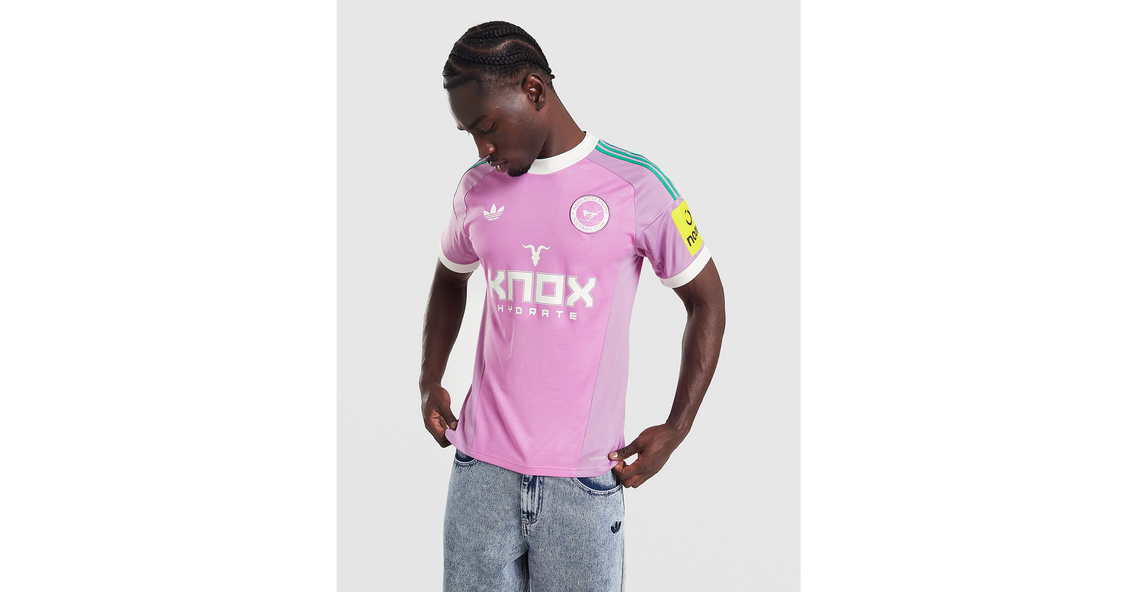 Newcastle United FC 2026/27 Goalkeeper Shirt