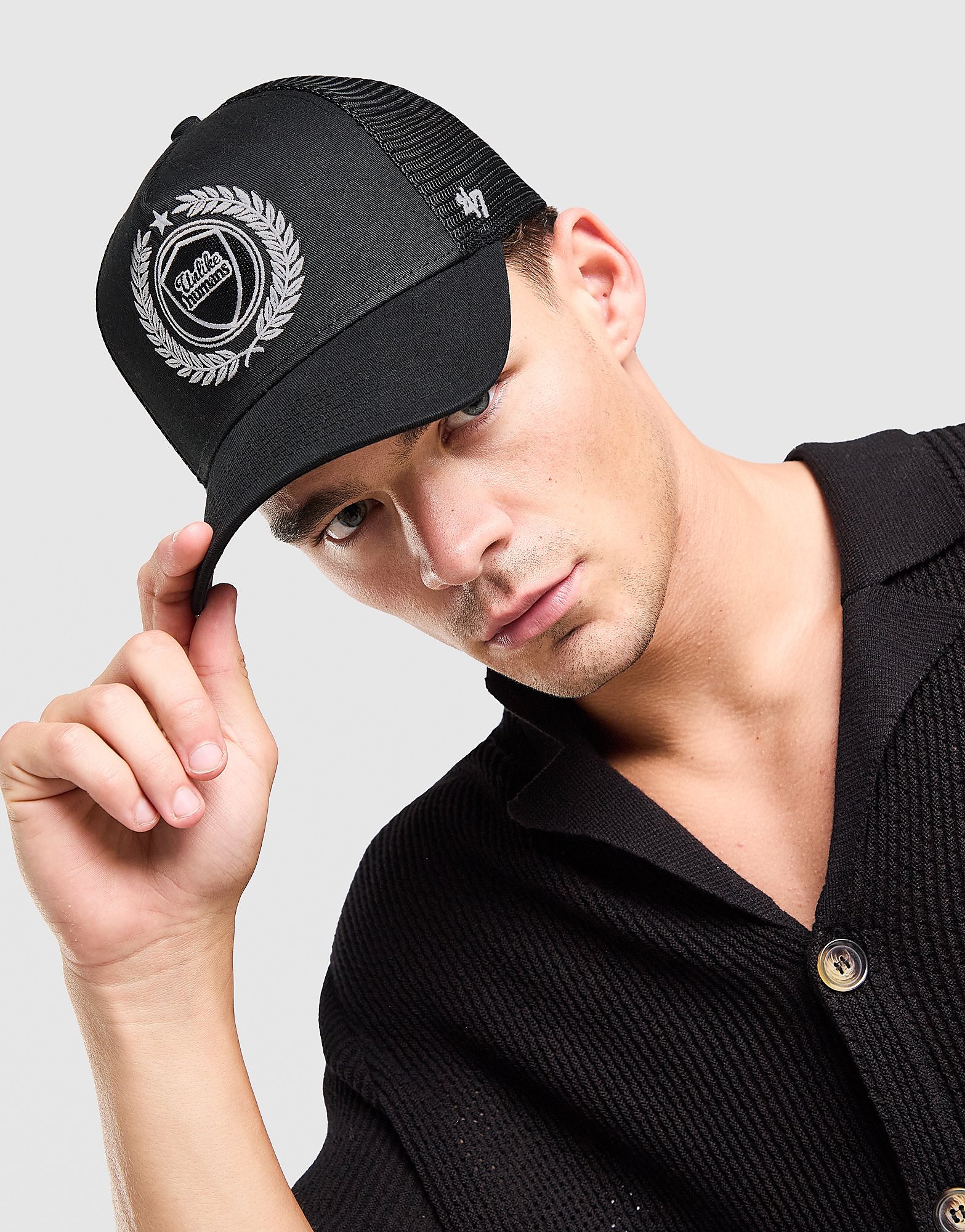 Unlike Humans Crest Trucker Cap - Zwart- Dames, Zwart One Size