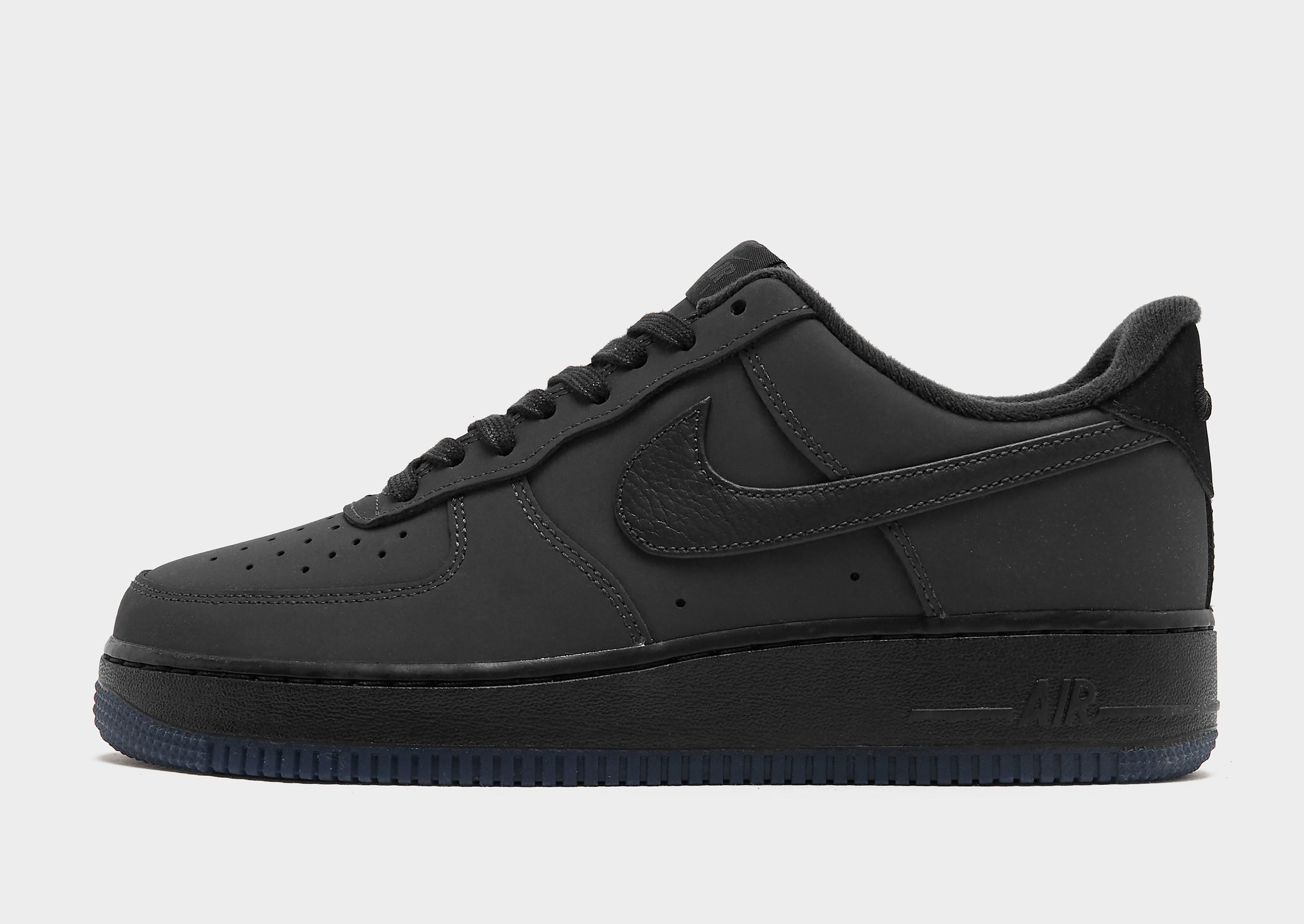 Nike Air Force 1 '07 LV8, vue de côté