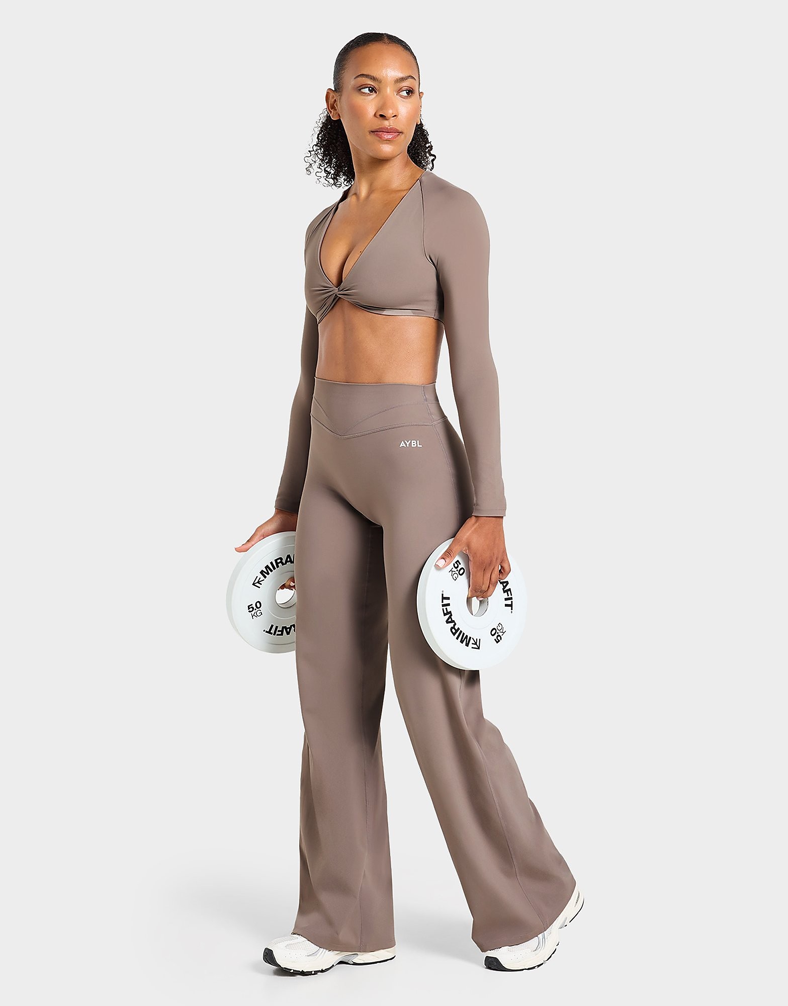 AYBL Engage Long Sleeve Crop Top - Beige- Dames, Beige