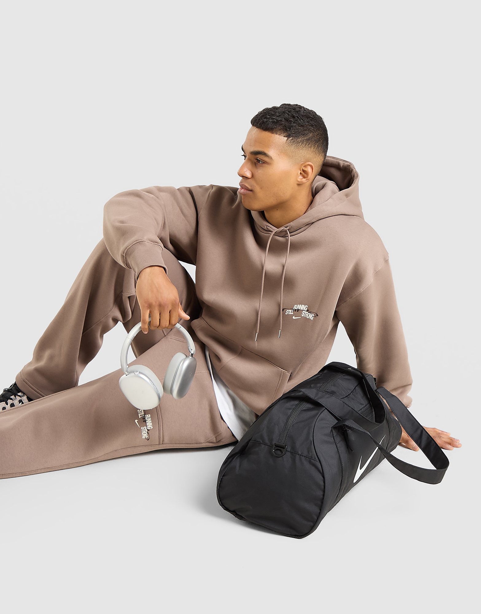 Nike Run Club Hoodie, brun