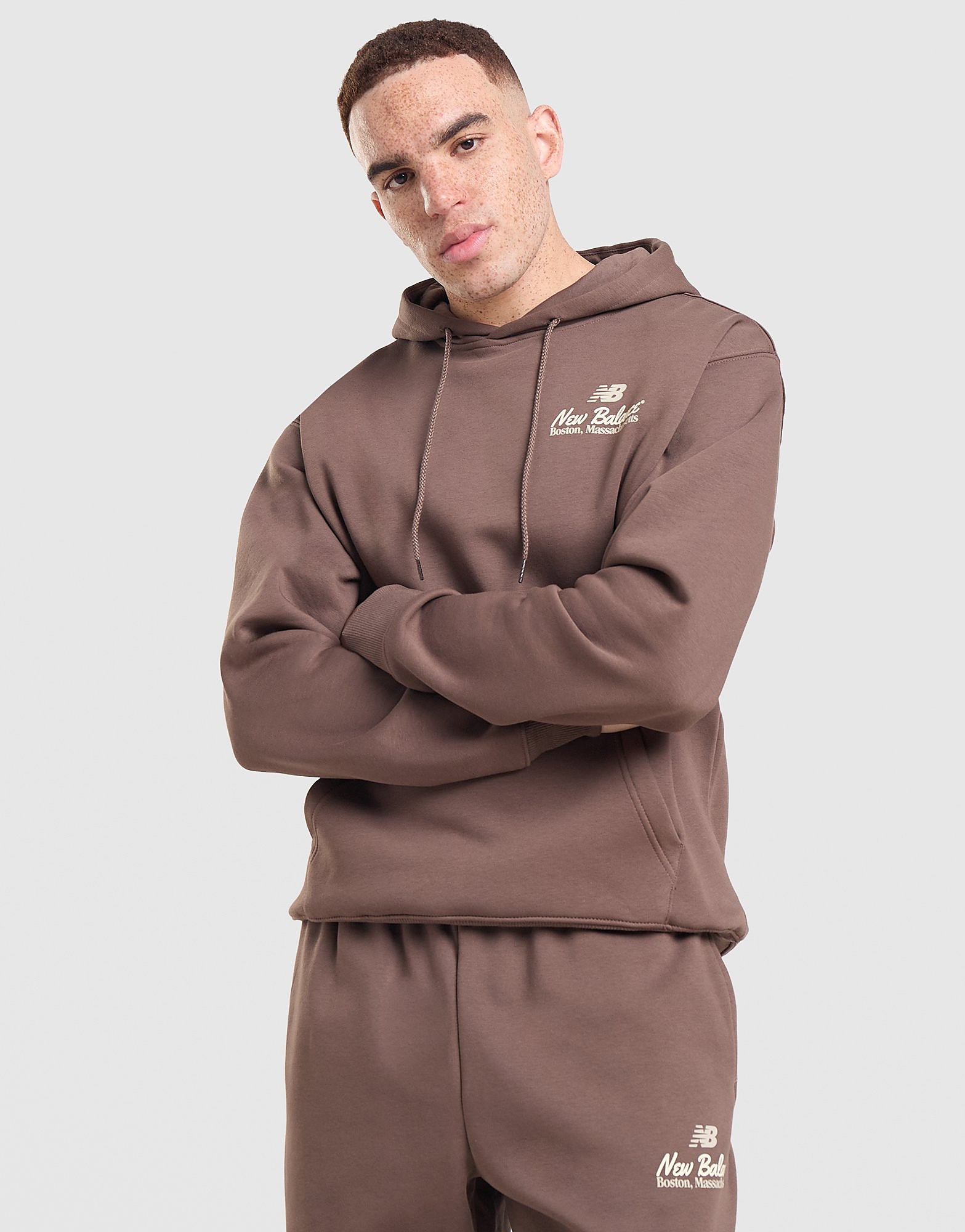 New Balance Stack Hoodie Bruin- Heren Bruin
