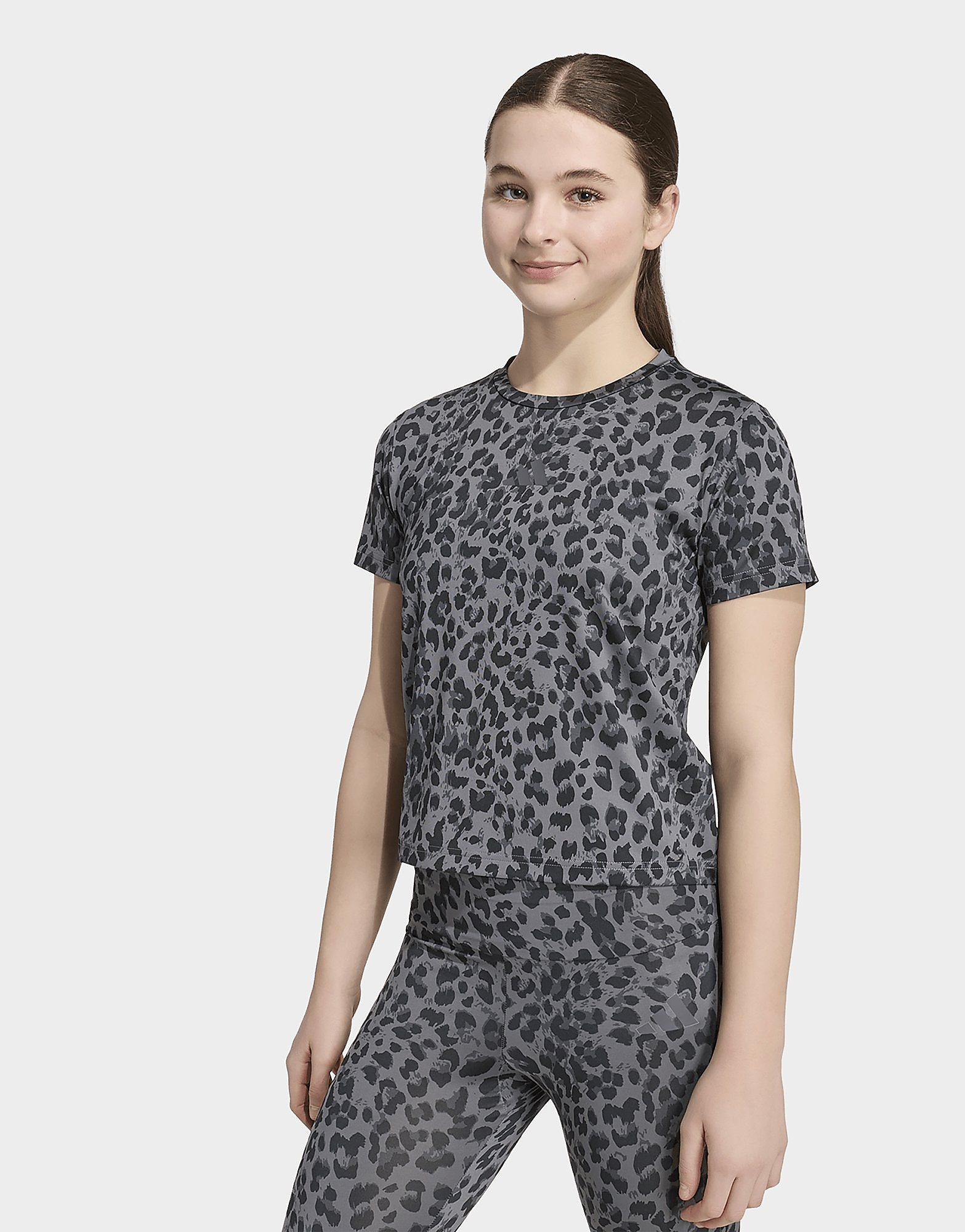 Adidas Bambina Grigio Womens T-Shirt Seasonal Sport Con Stampa Animalier Taglia 9-10Y, JD Sports