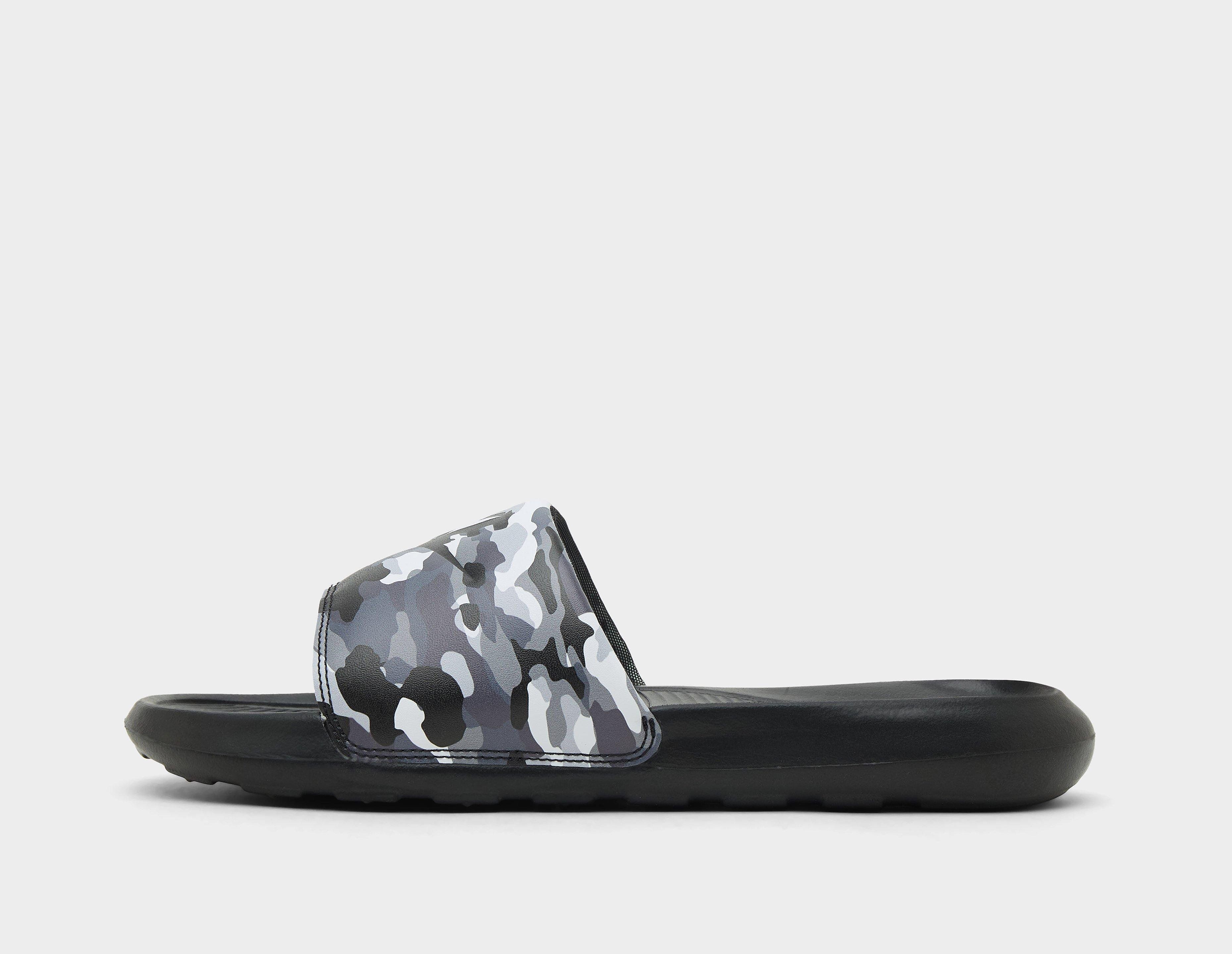 Nike Victori One Slides, negro