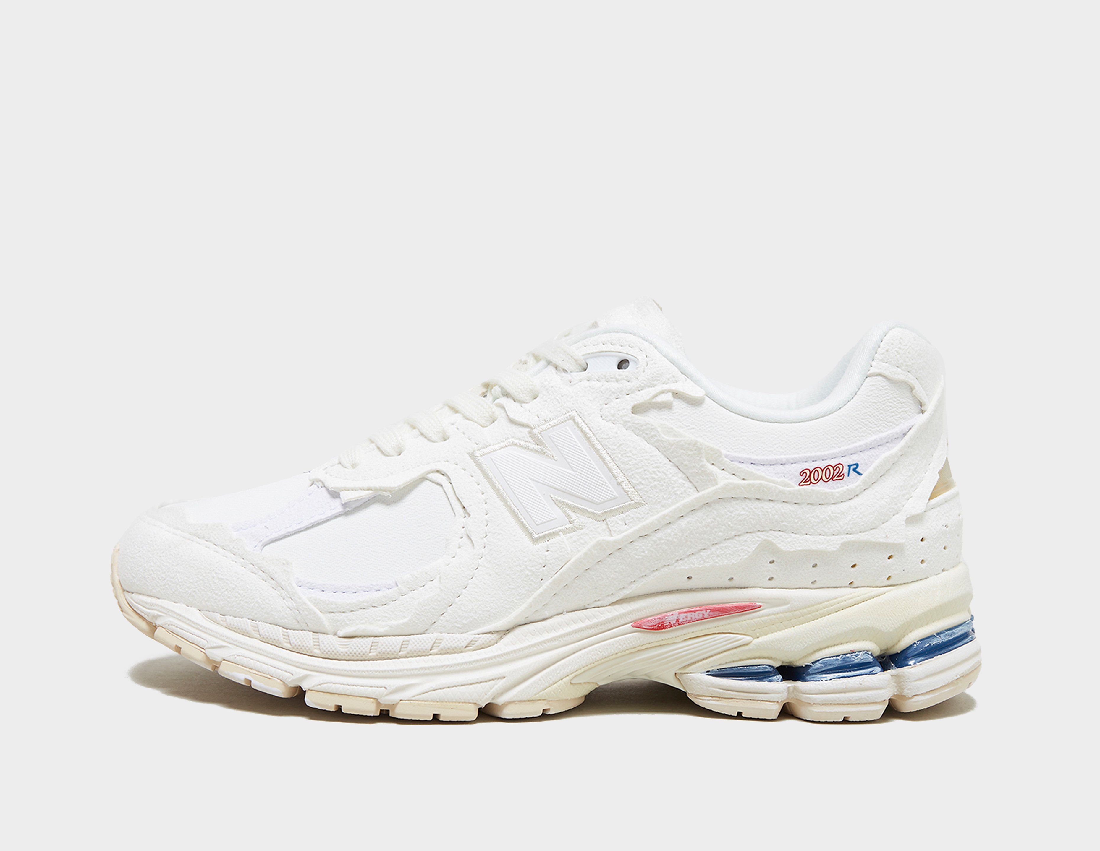 New Balance 2002R Protection Pack Women's, White