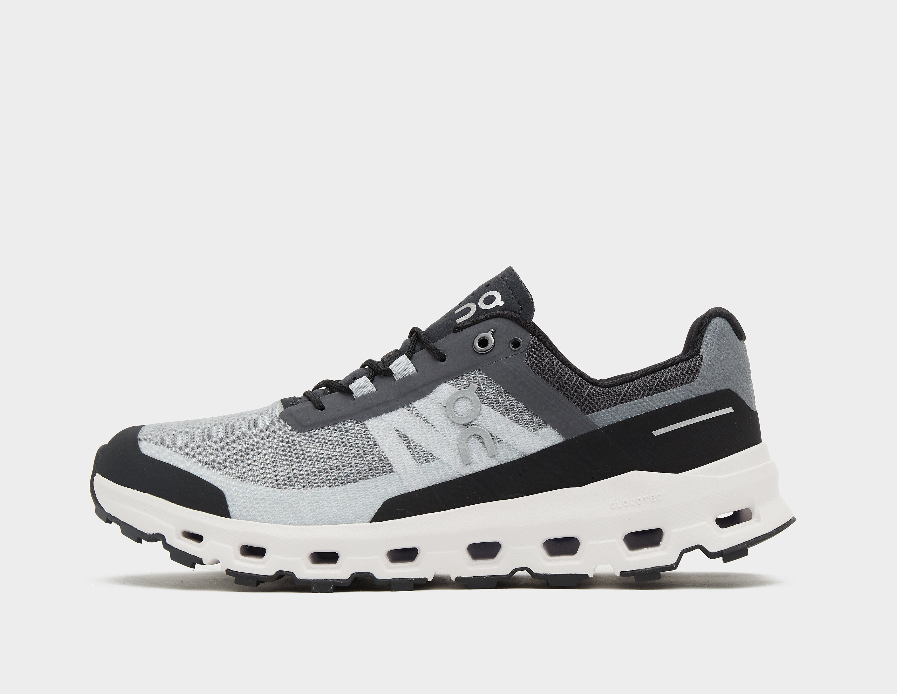 On Running Cloudvista, negro